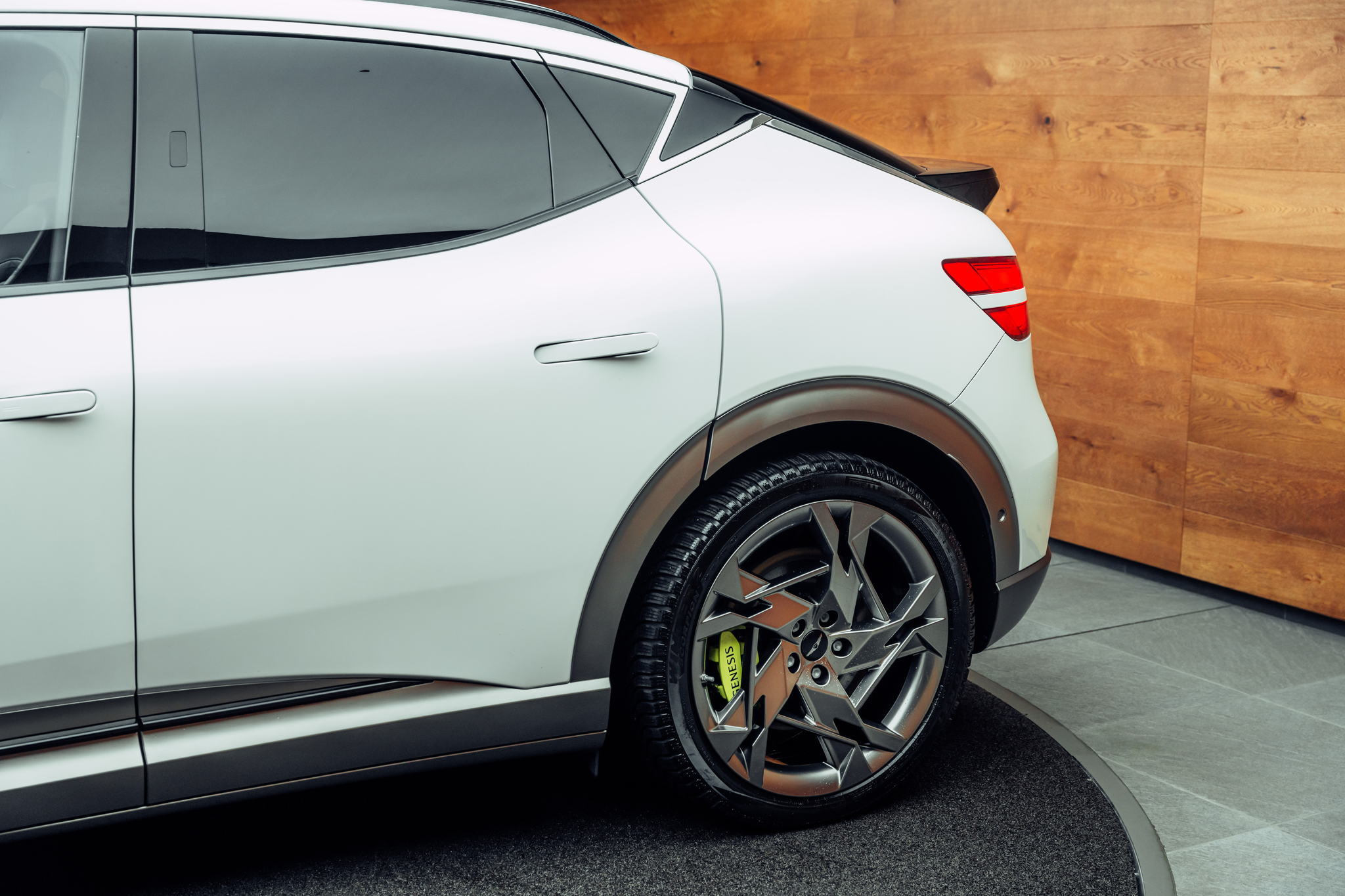 listing desktop thumbnail image 16