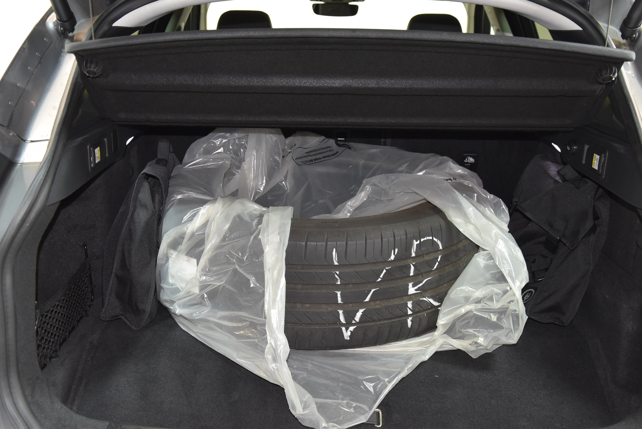 listing desktop thumbnail image 11