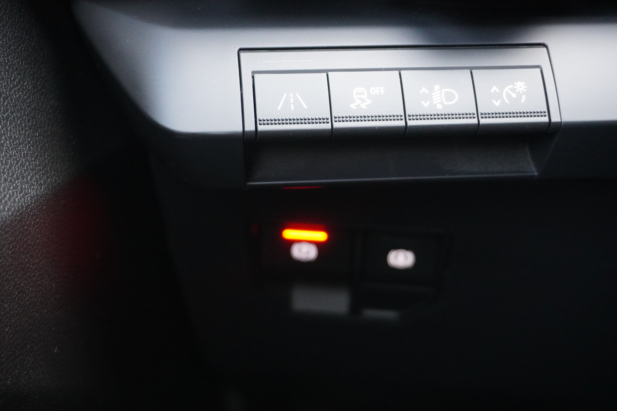 listing desktop thumbnail image 25