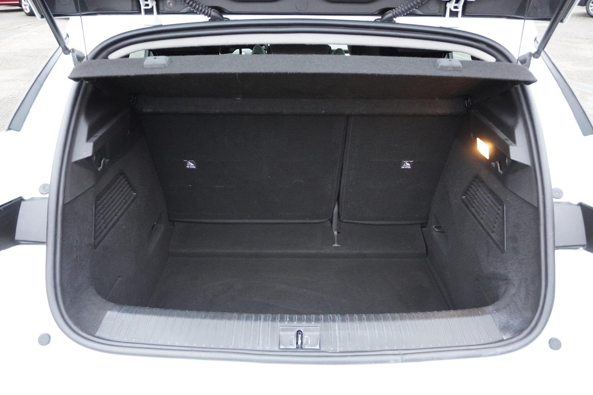 listing desktop thumbnail image 9