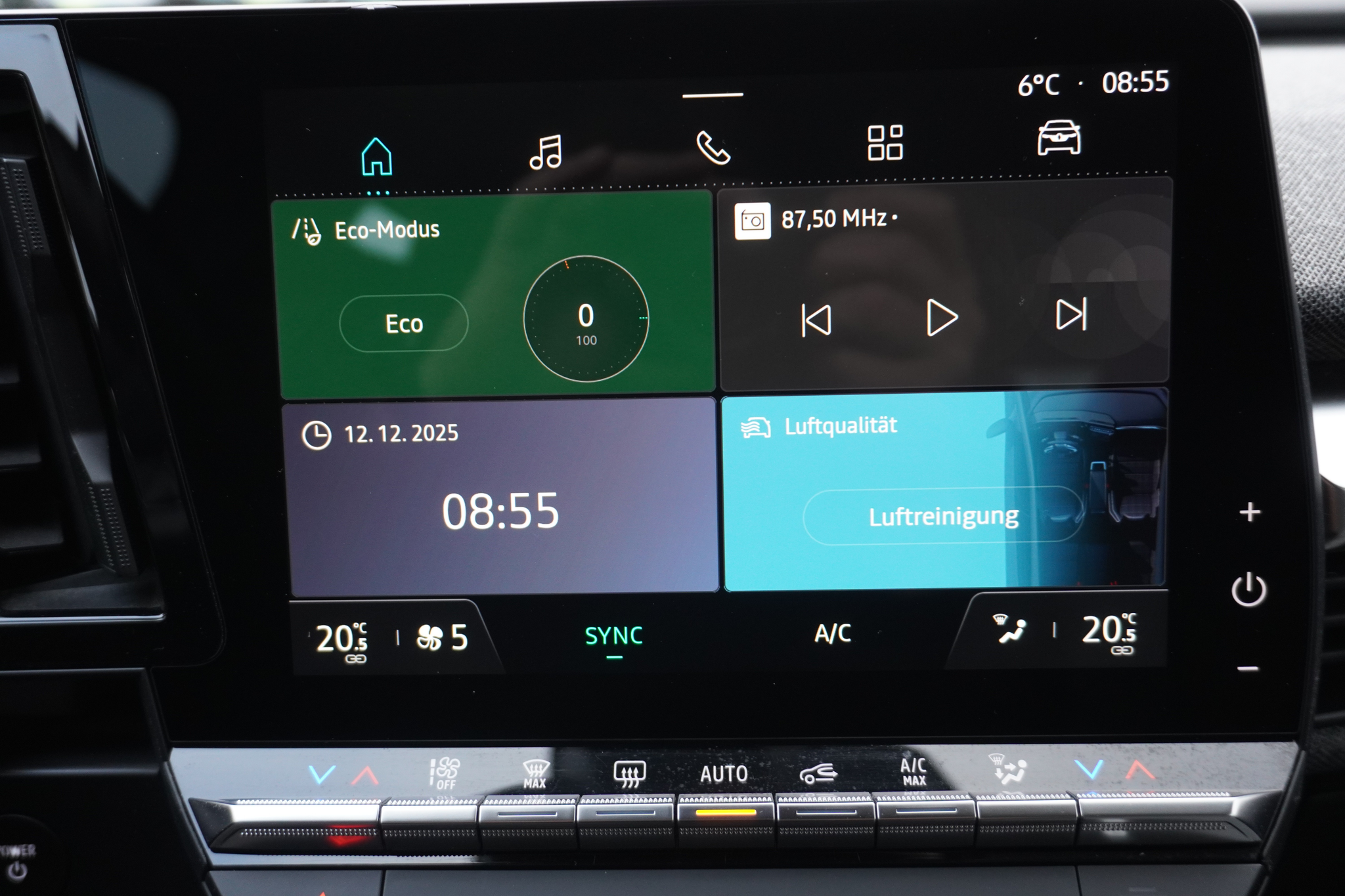 listing desktop thumbnail image 18