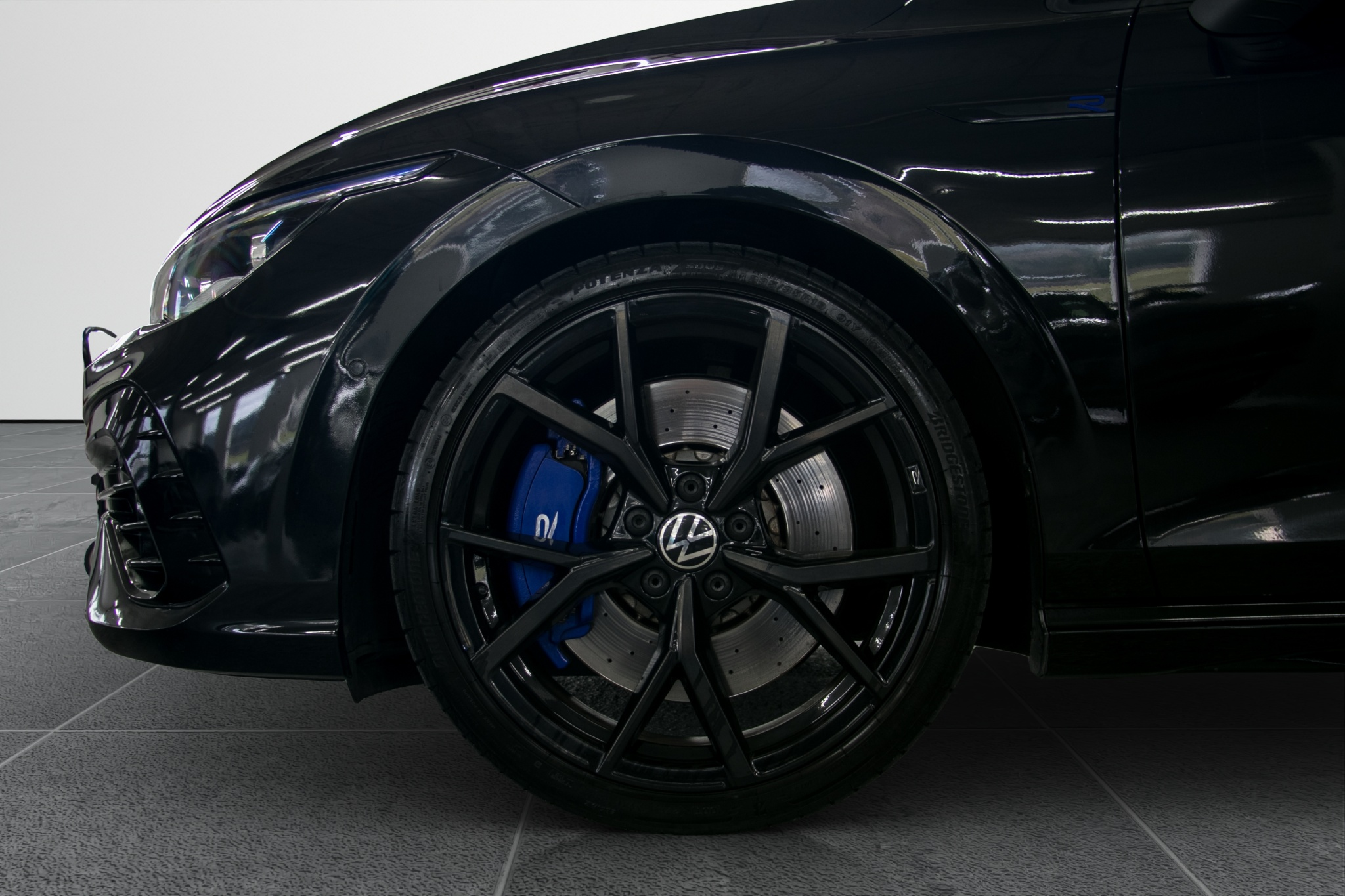 listing desktop thumbnail image 19