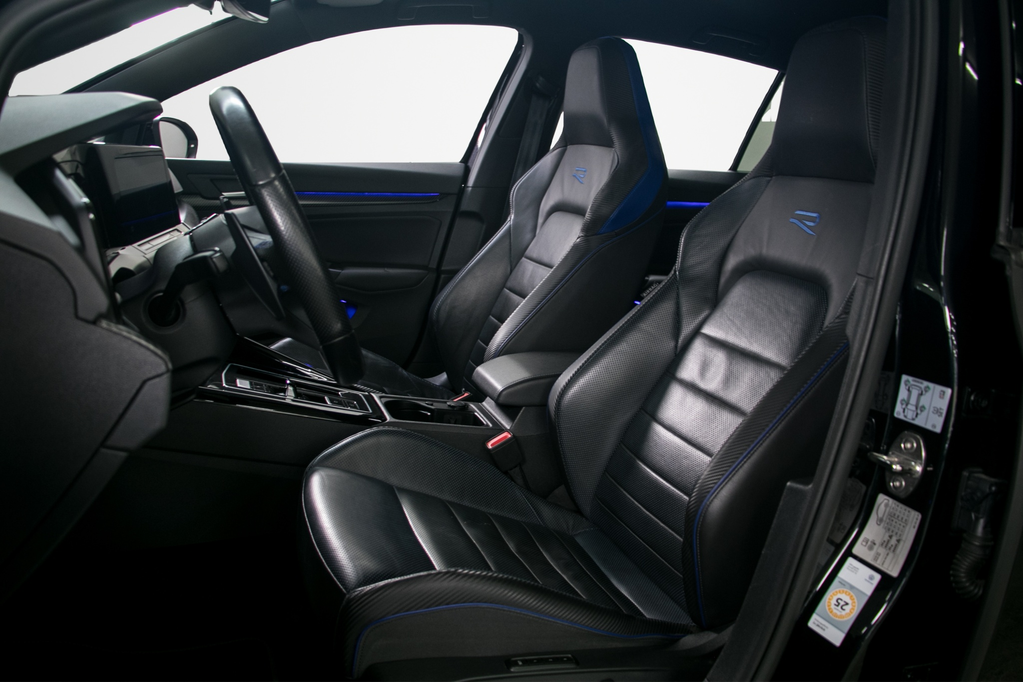 listing desktop thumbnail image 13