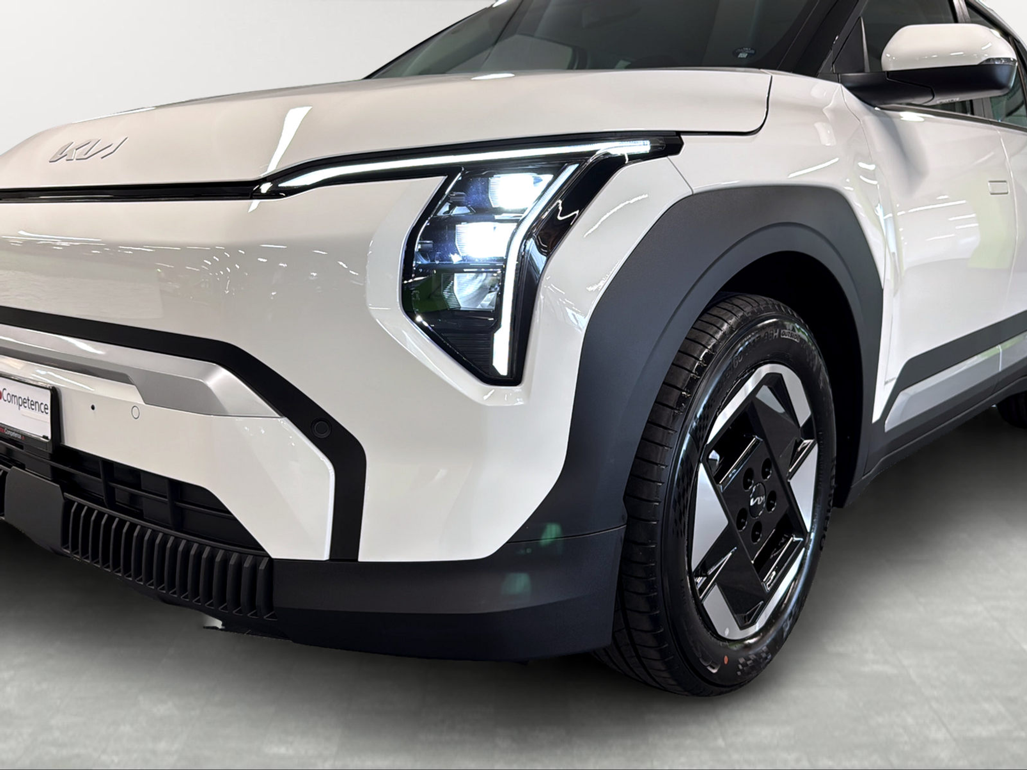 listing desktop thumbnail image 6