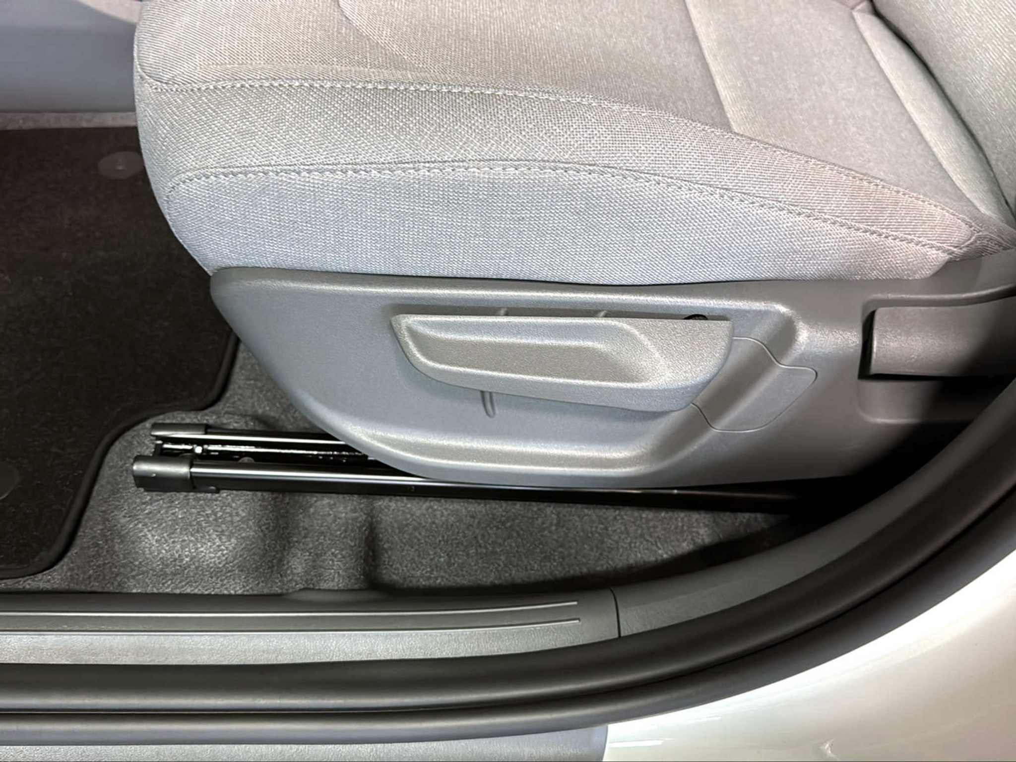 listing desktop thumbnail image 14