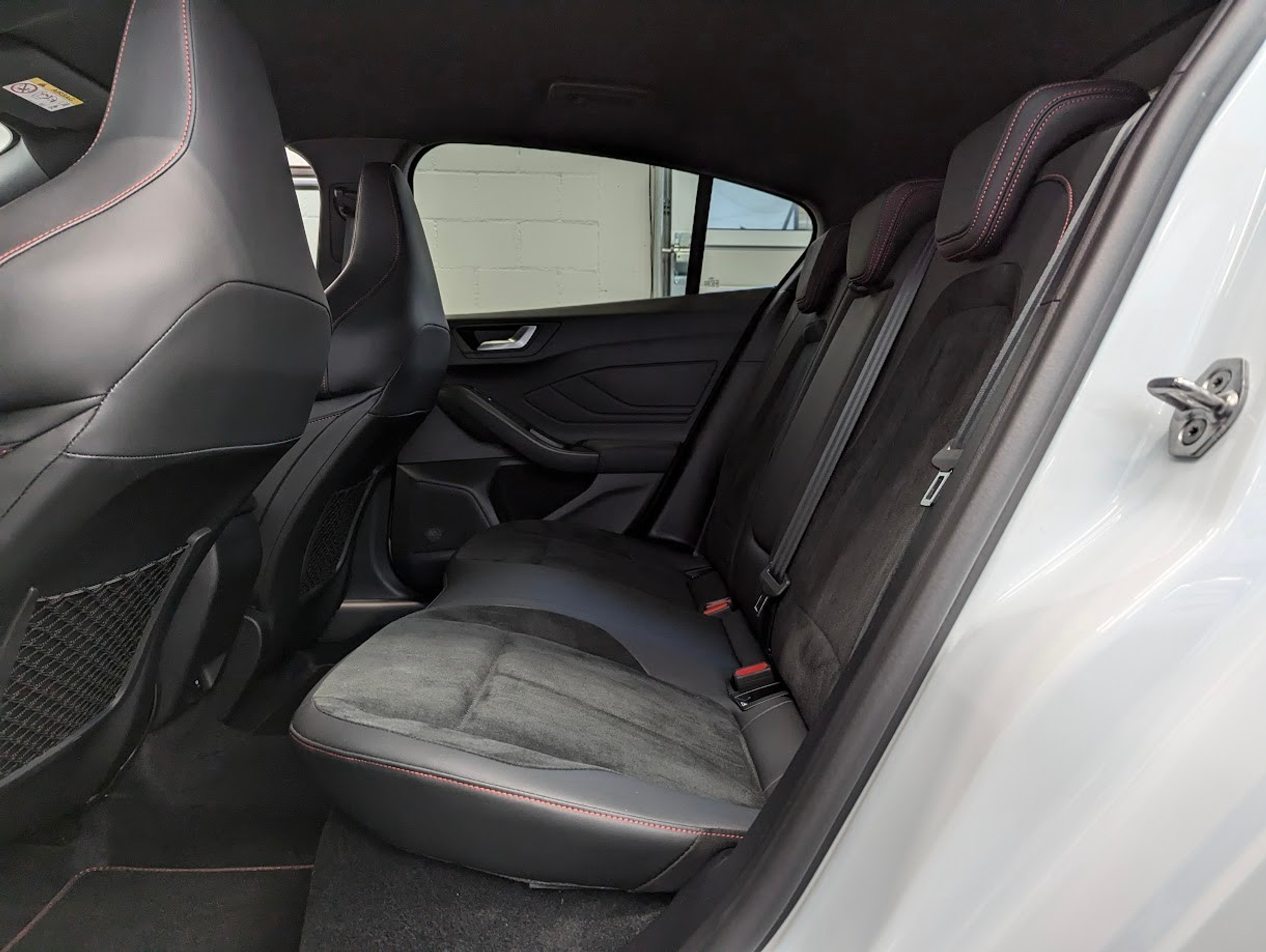 listing desktop thumbnail image 13