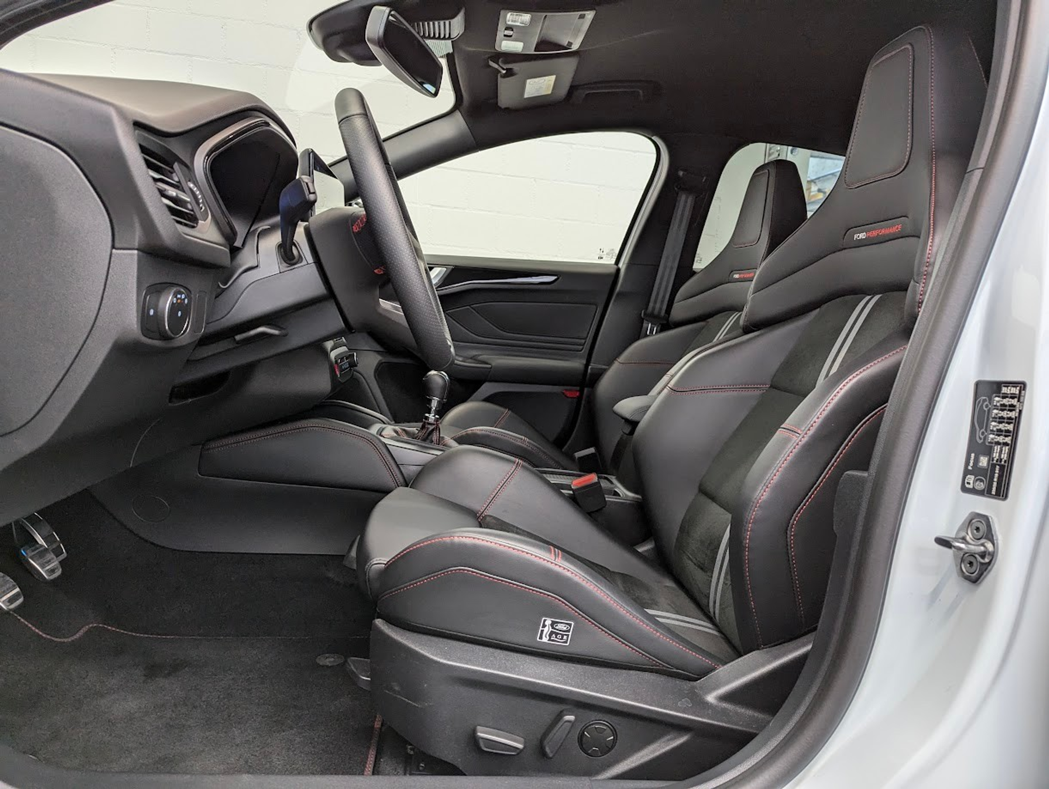 listing desktop thumbnail image 2