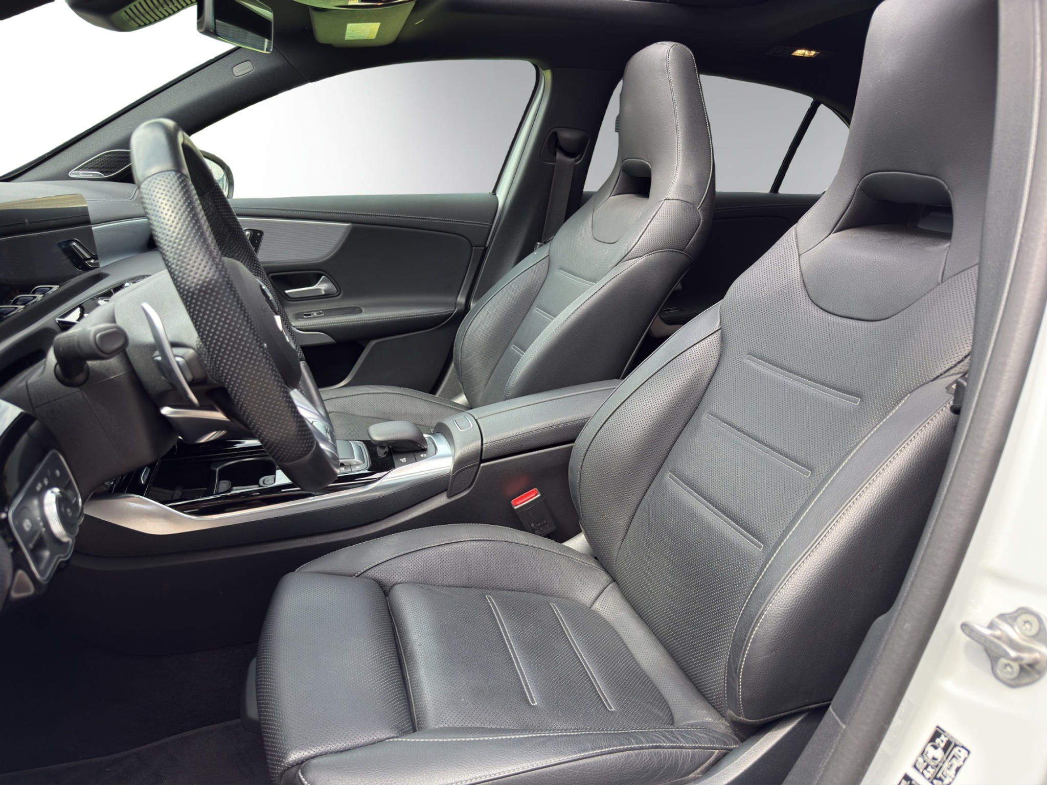 listing desktop thumbnail image 6