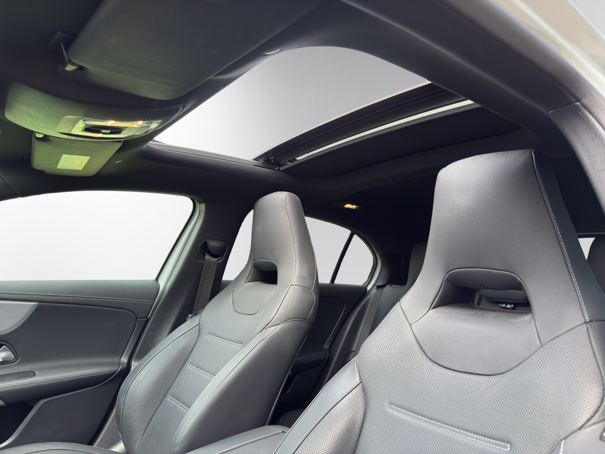 listing desktop thumbnail image 7