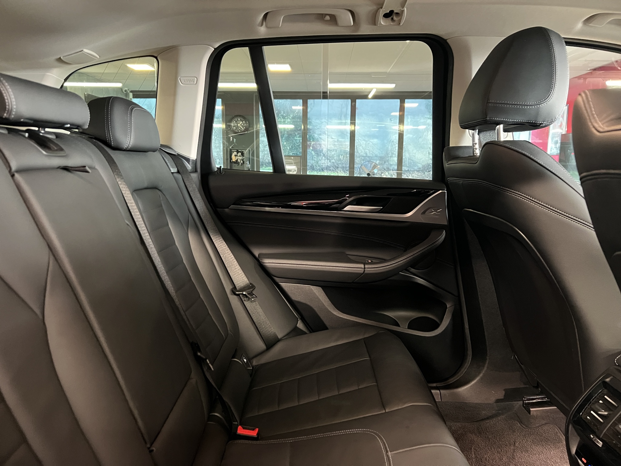 listing desktop thumbnail image 10