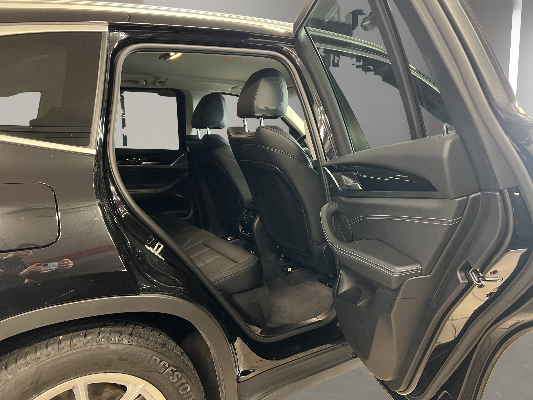 listing desktop thumbnail image 13