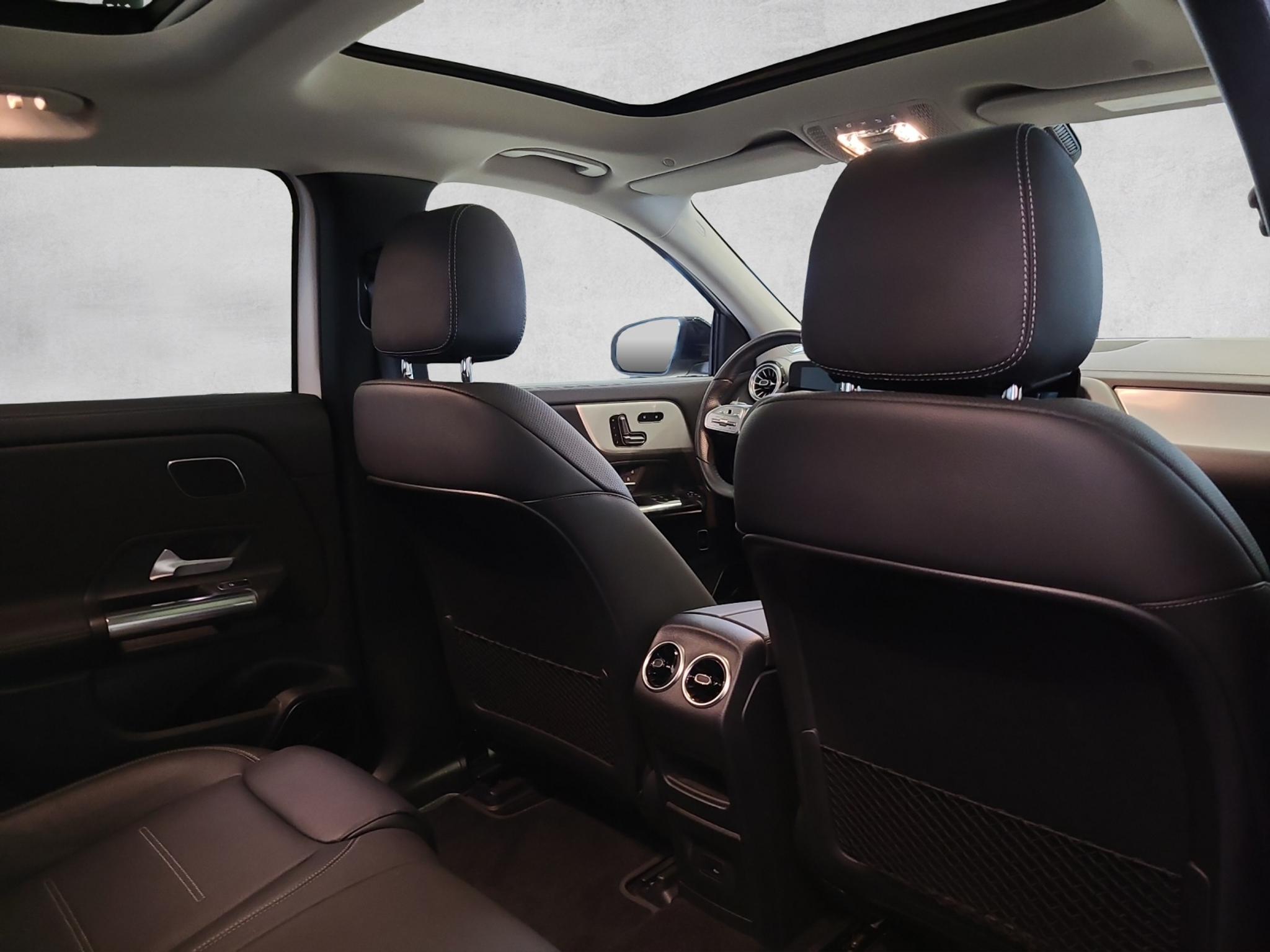 listing desktop thumbnail image 14