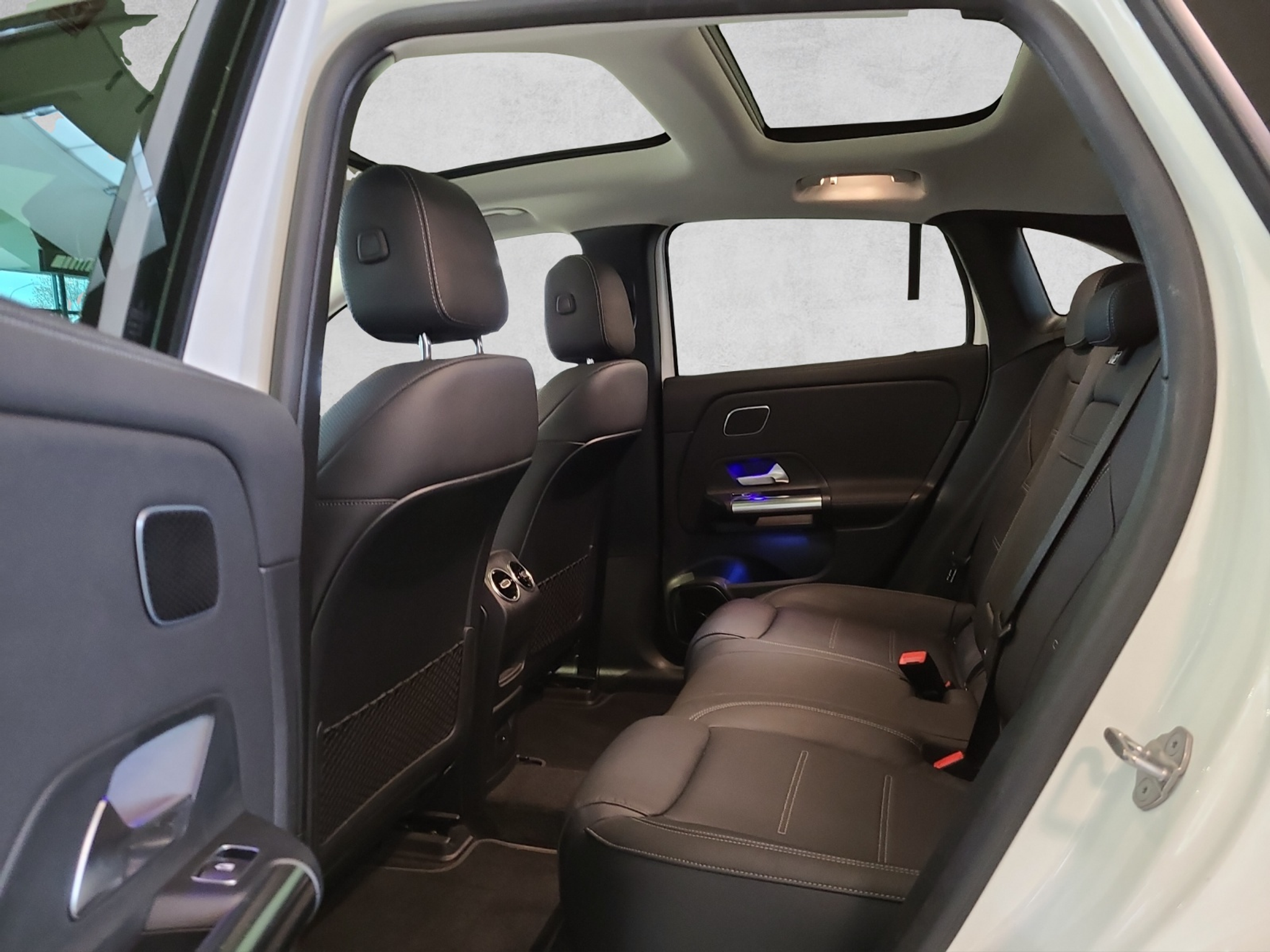 listing desktop thumbnail image 10