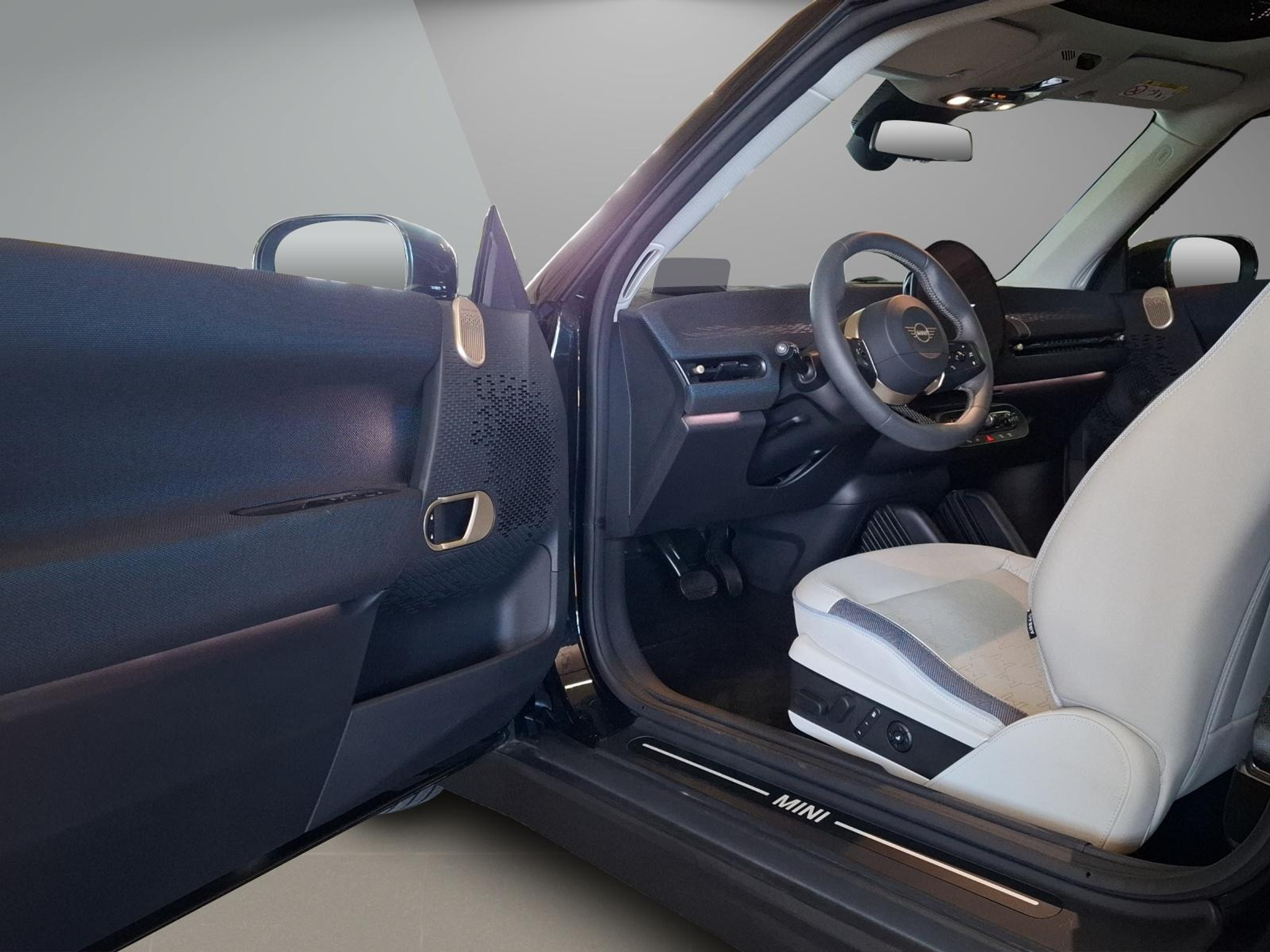 listing desktop thumbnail image 4