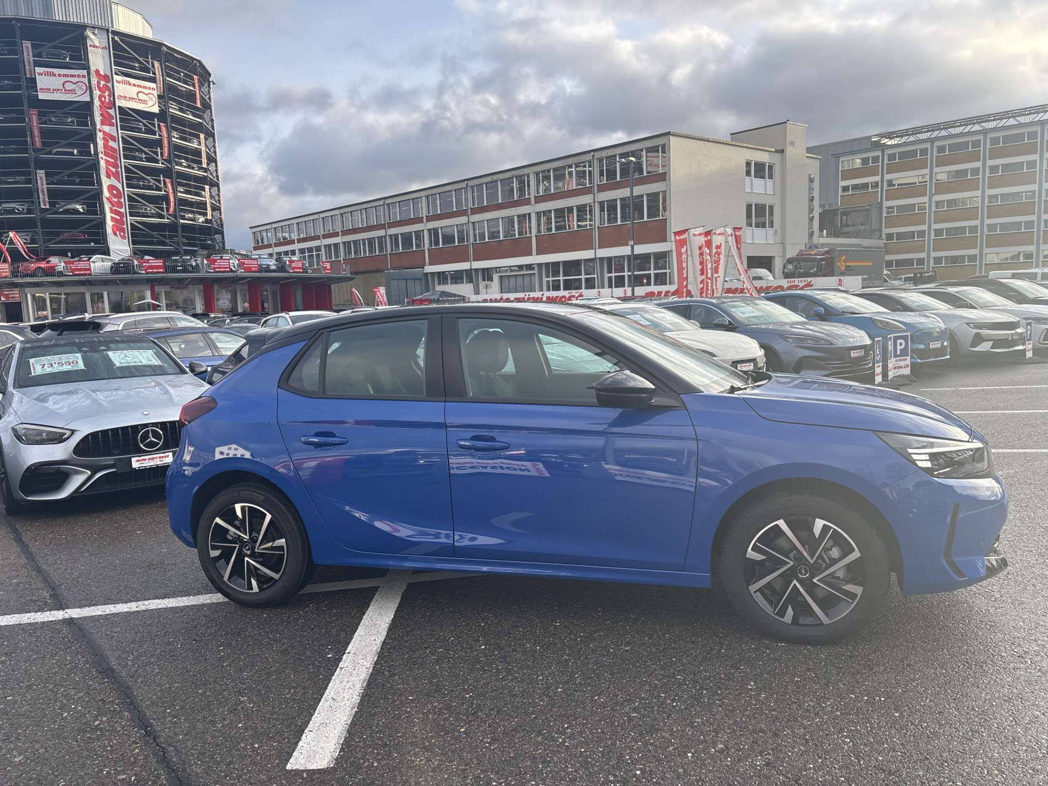 listing desktop thumbnail image 12