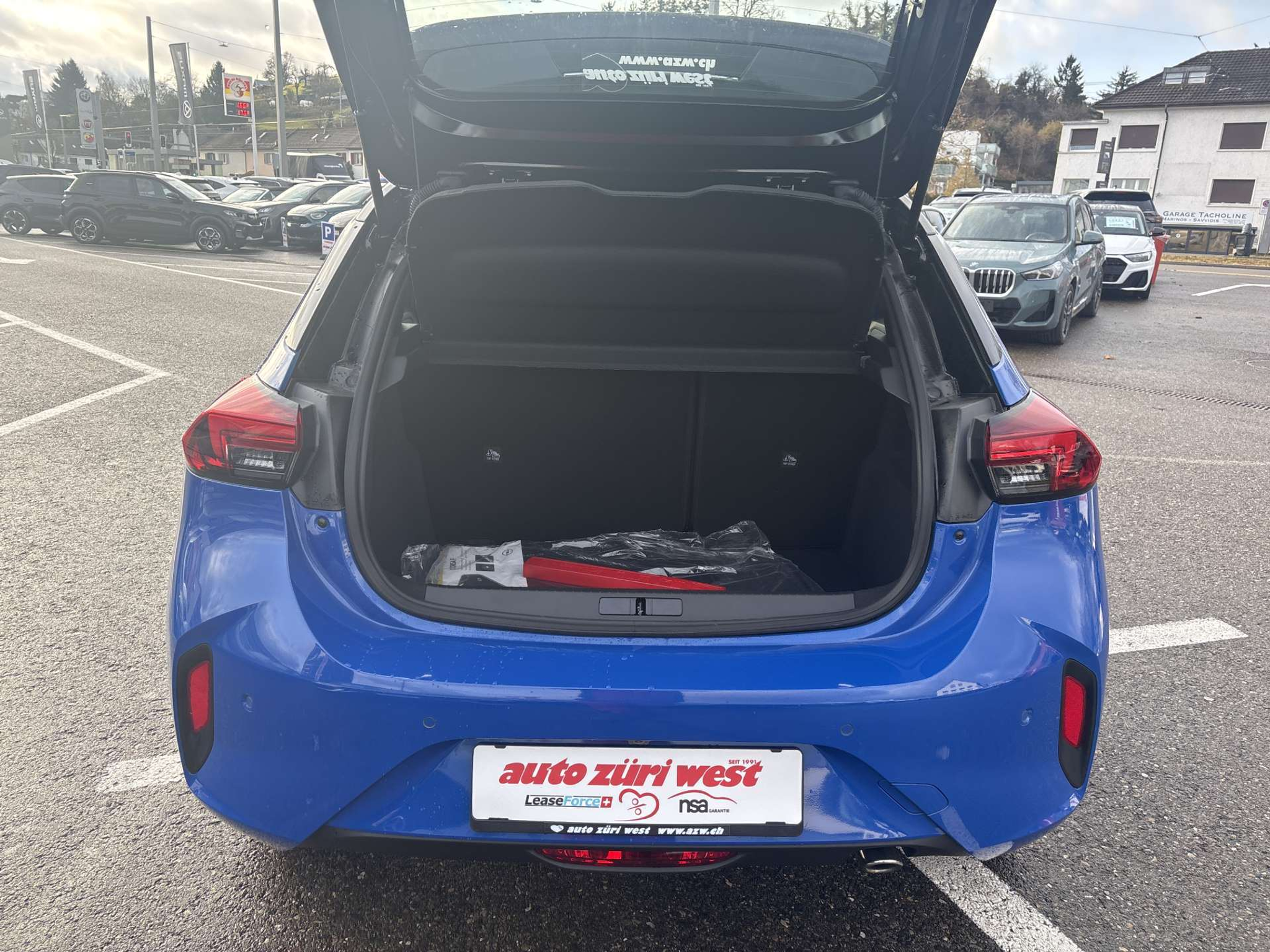 listing desktop thumbnail image 7