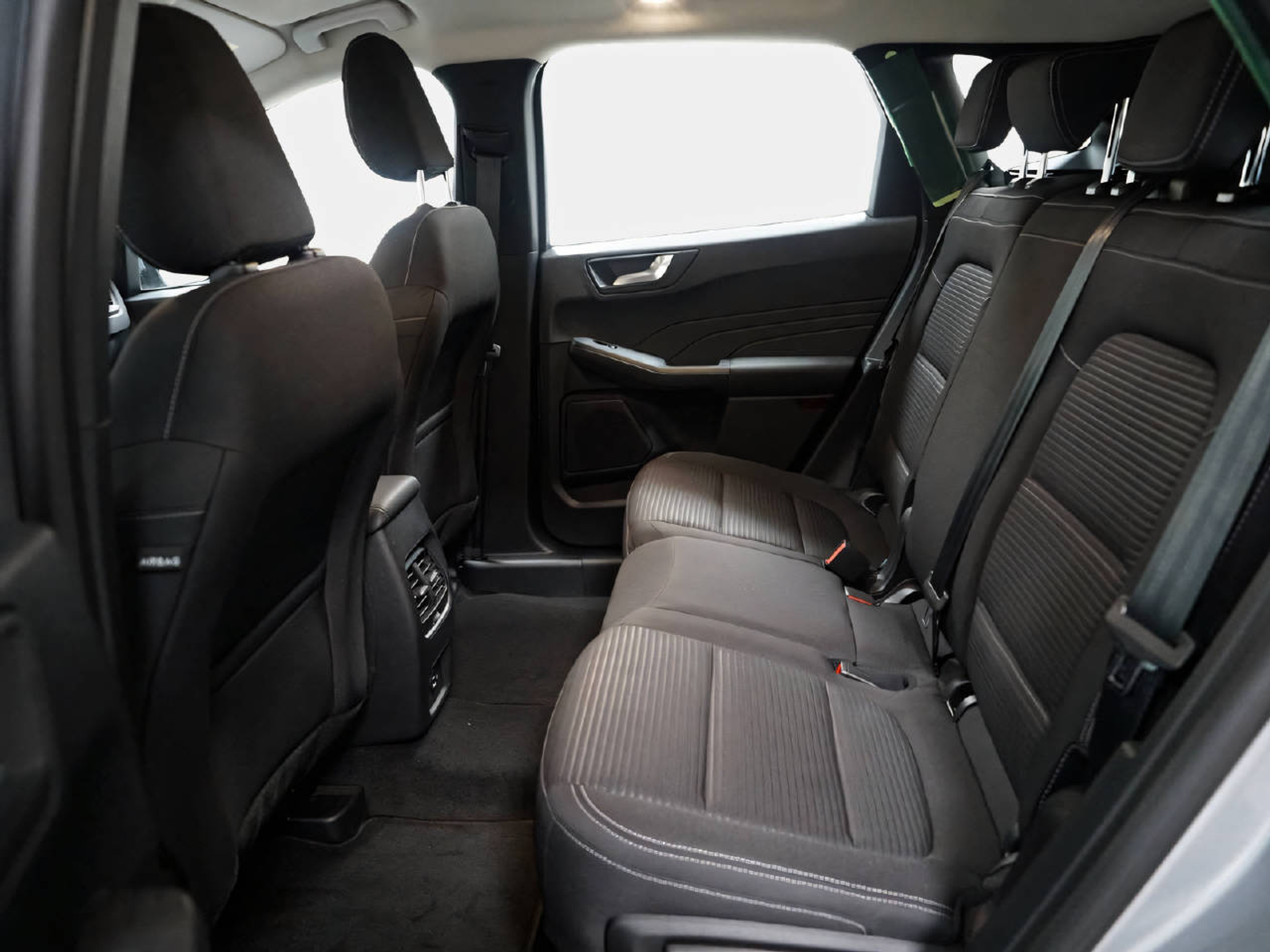 listing desktop thumbnail image 11