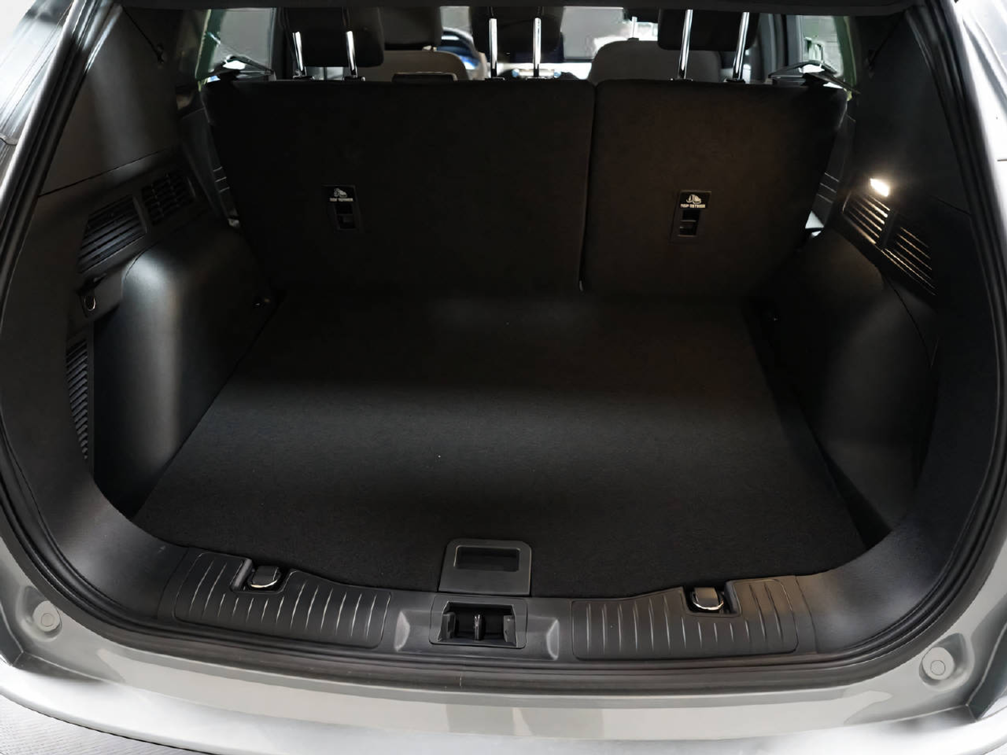 listing desktop thumbnail image 12