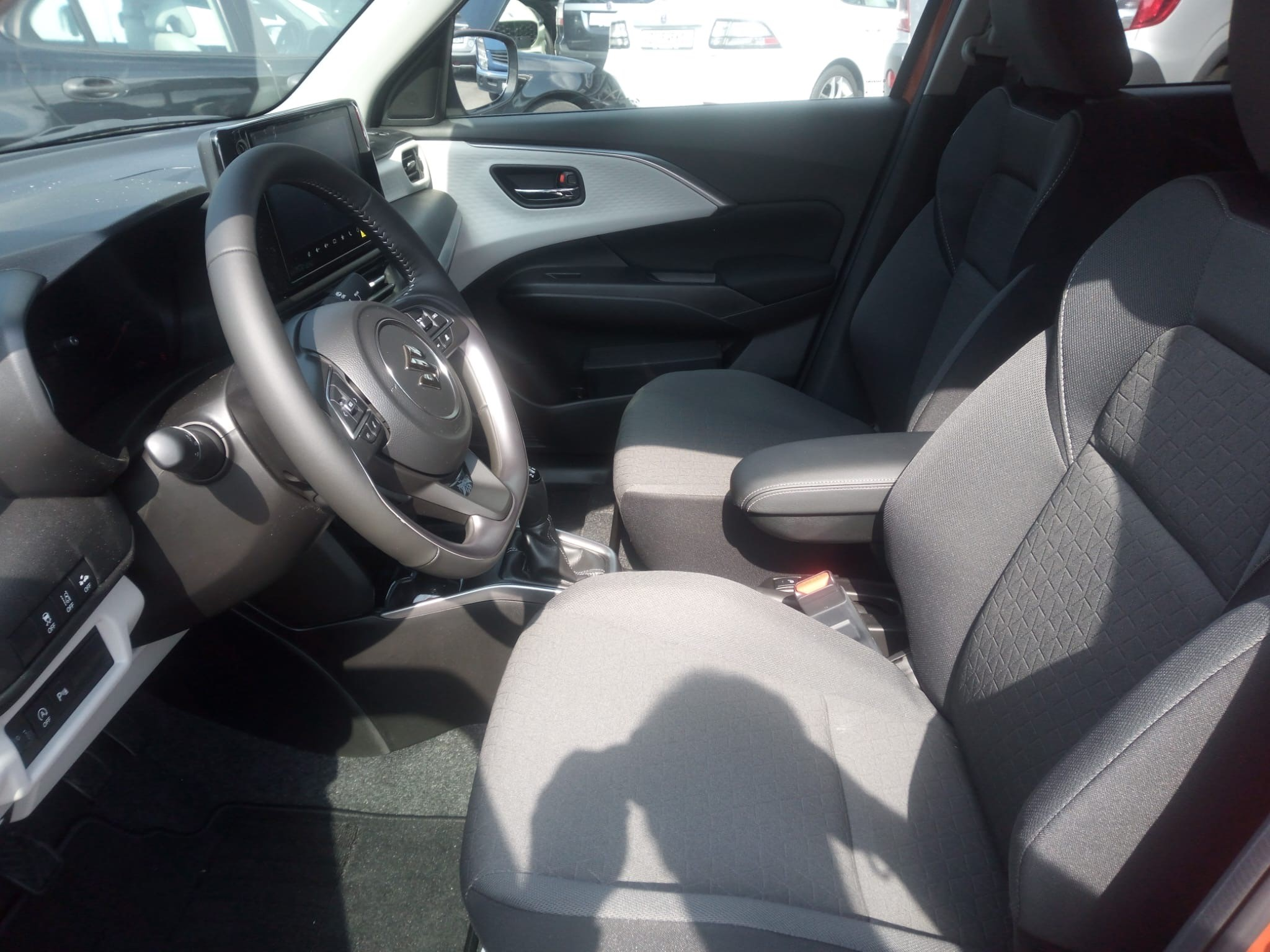 listing desktop thumbnail image 9