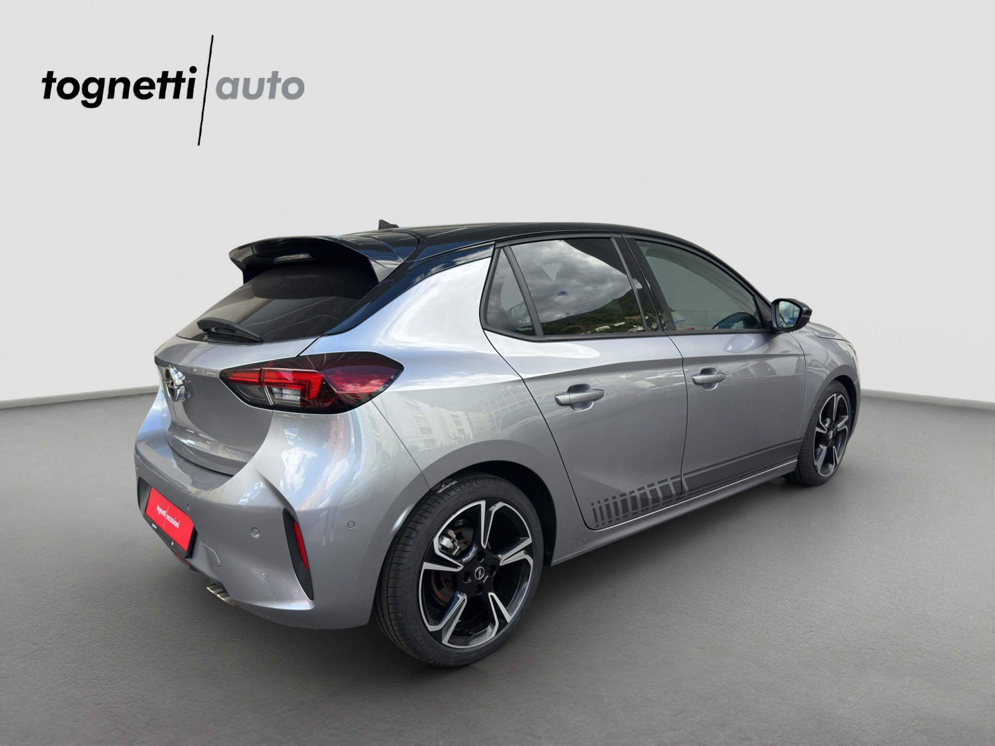 listing desktop thumbnail image 3