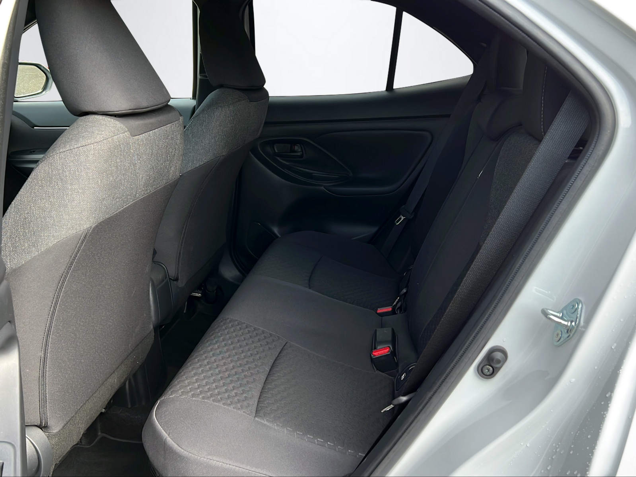 listing desktop thumbnail image 10