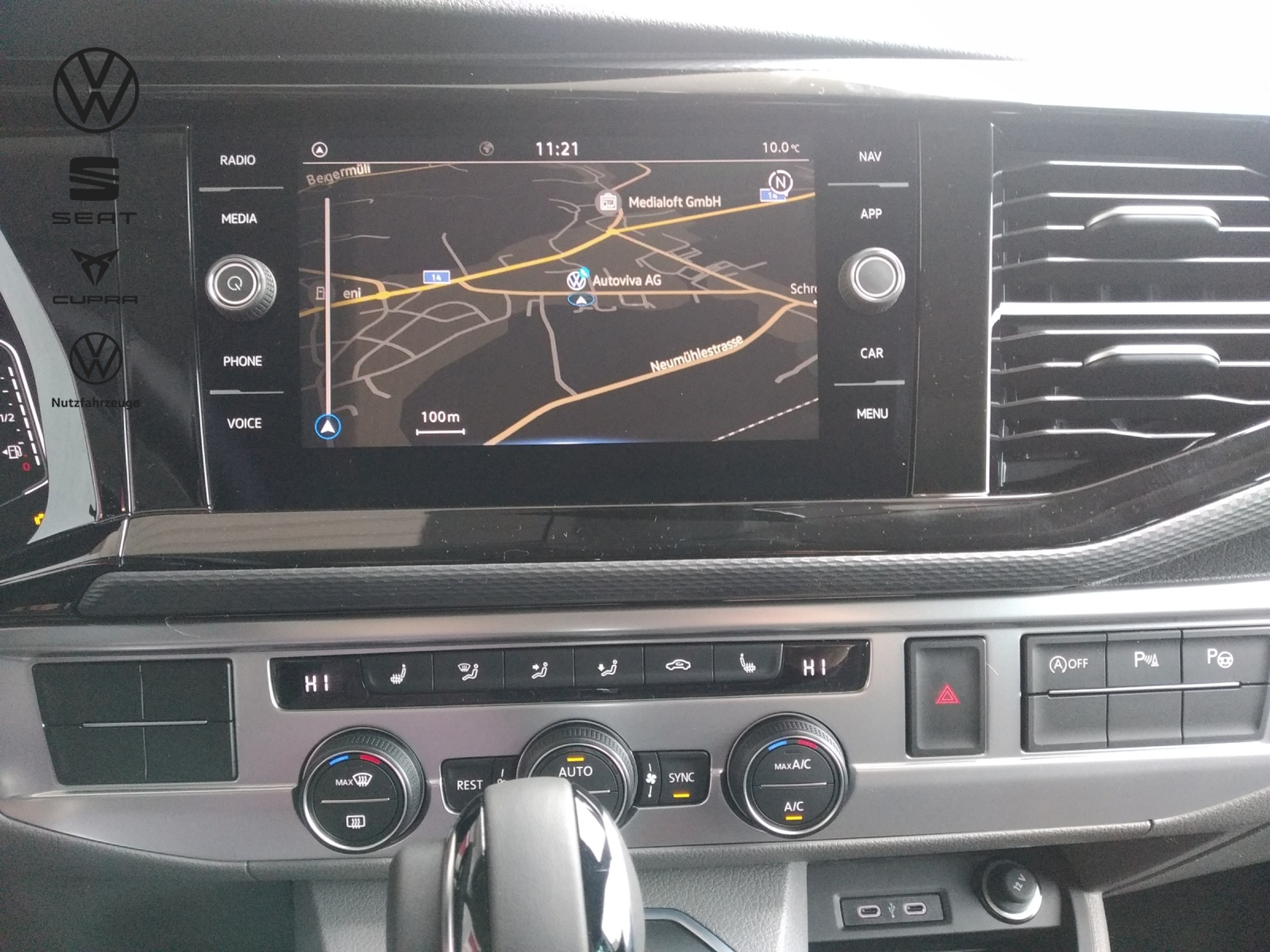 listing desktop thumbnail image 9