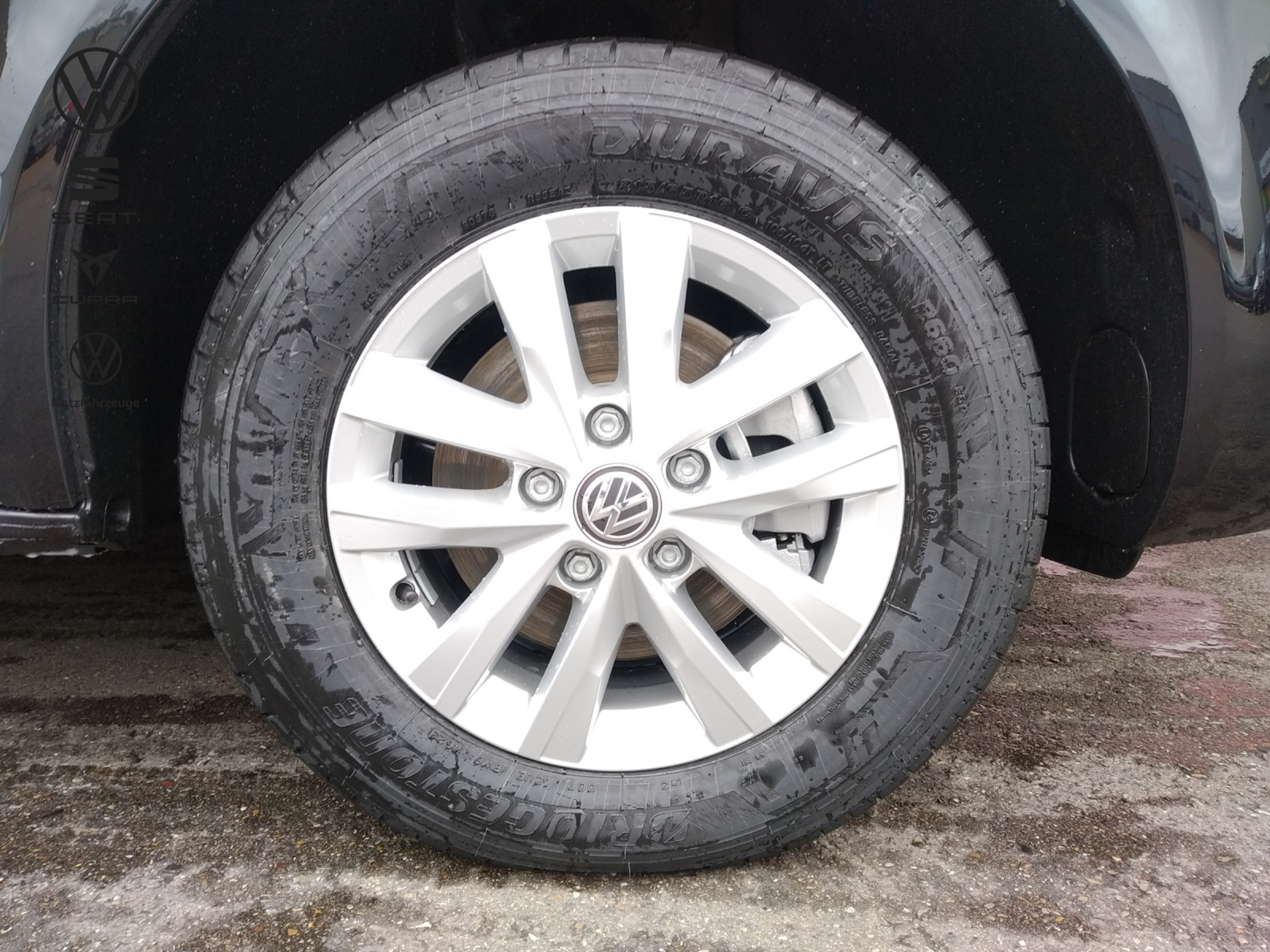 listing desktop thumbnail image 11