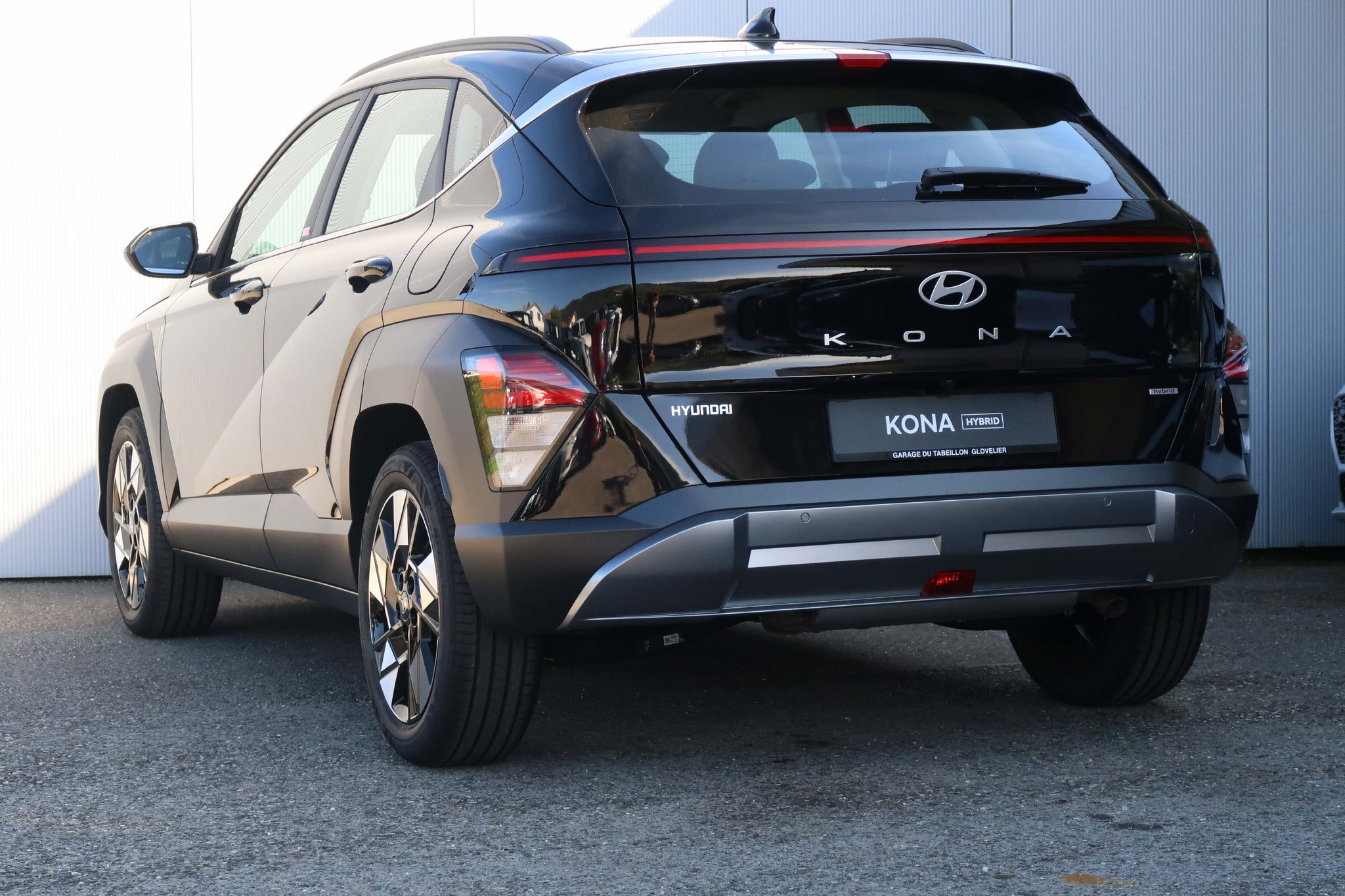 listing desktop thumbnail image 3