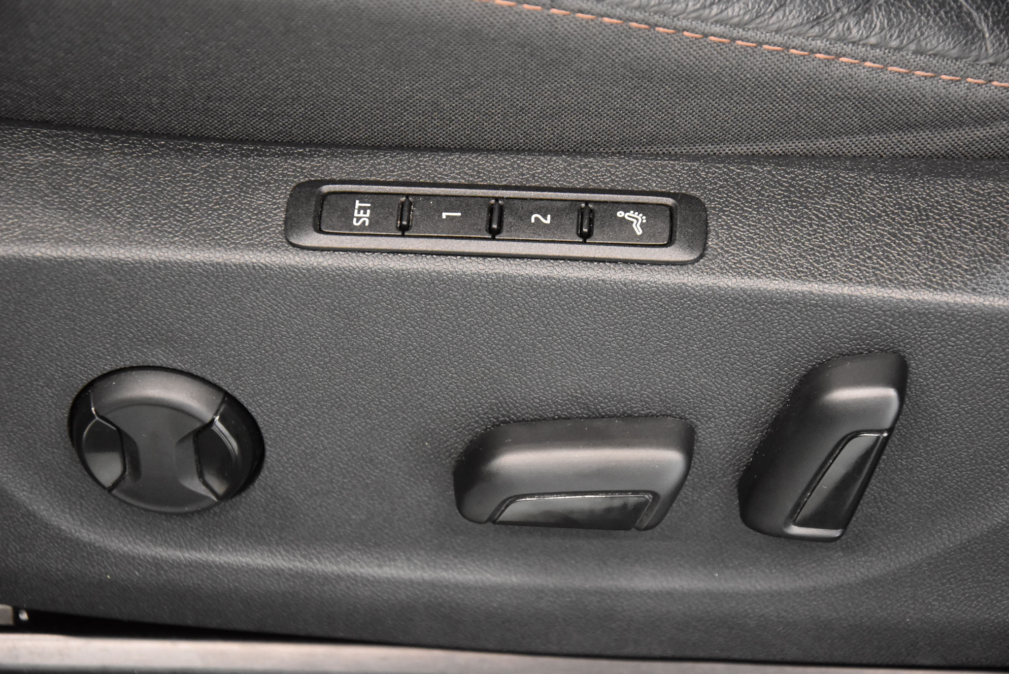 listing desktop thumbnail image 6