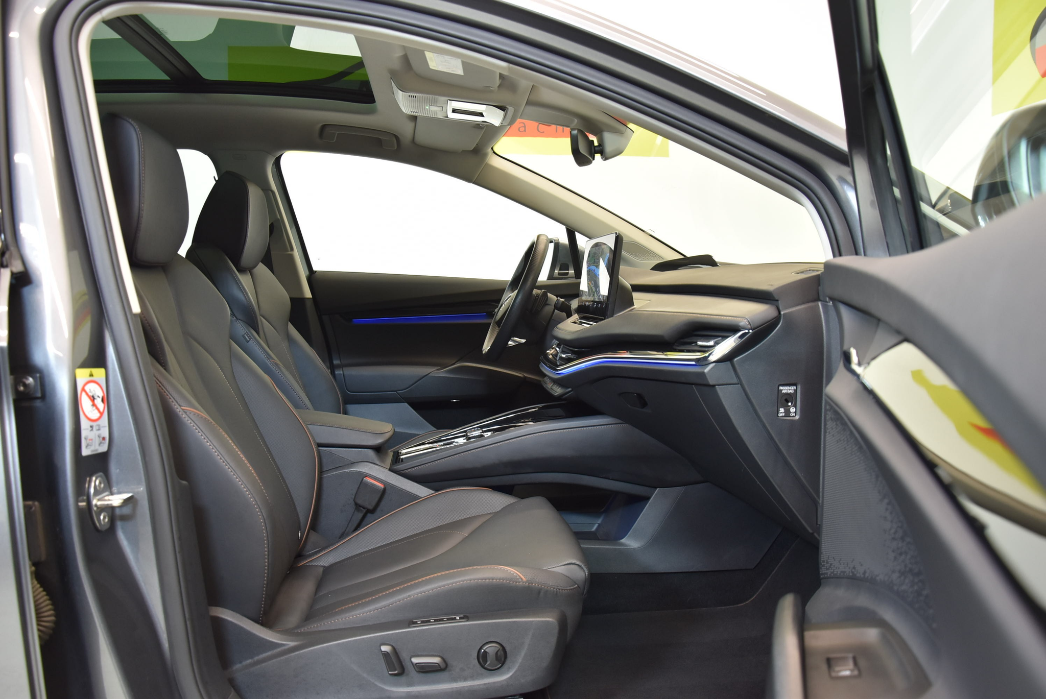 listing desktop thumbnail image 3