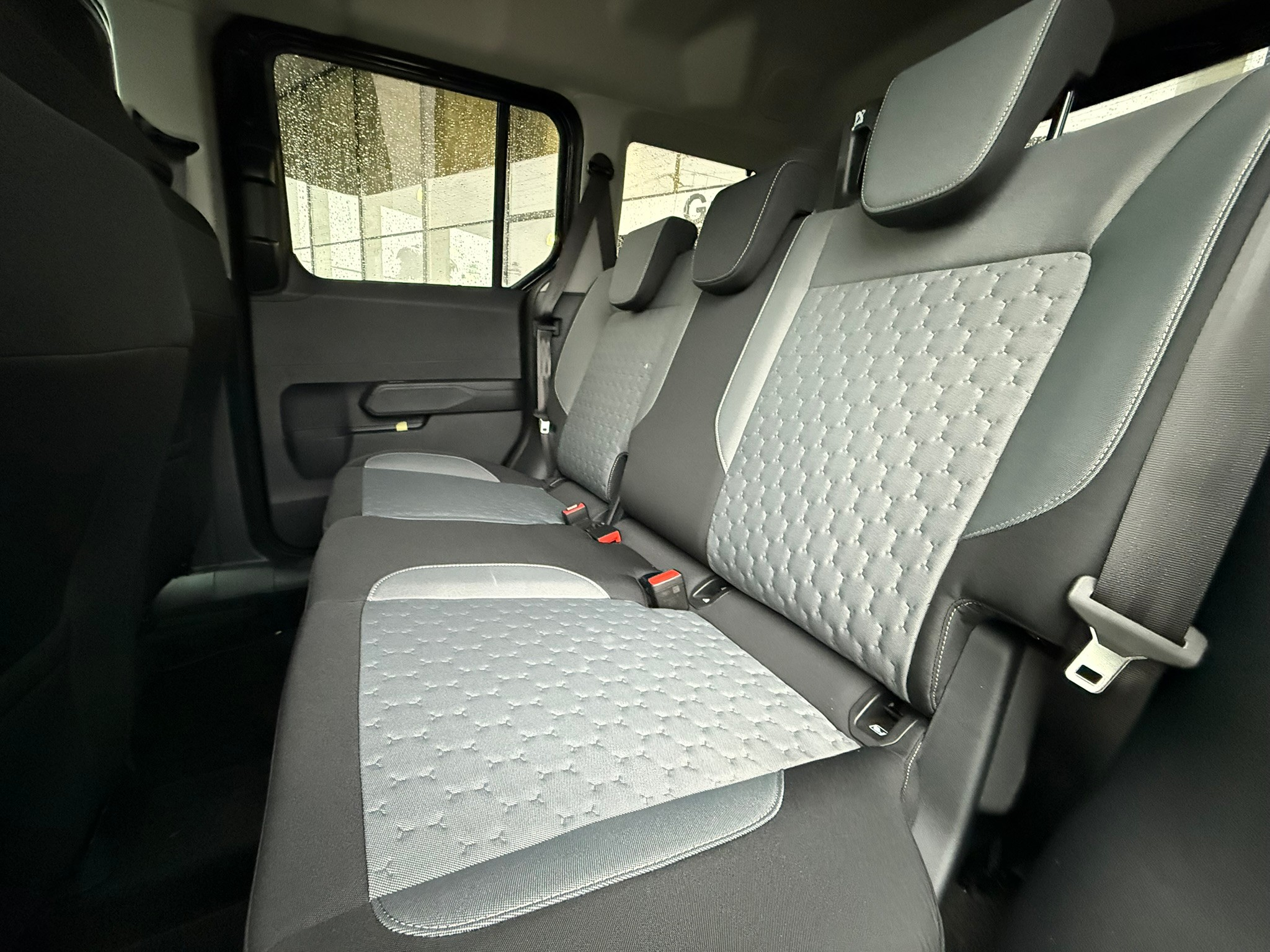 listing desktop thumbnail image 8