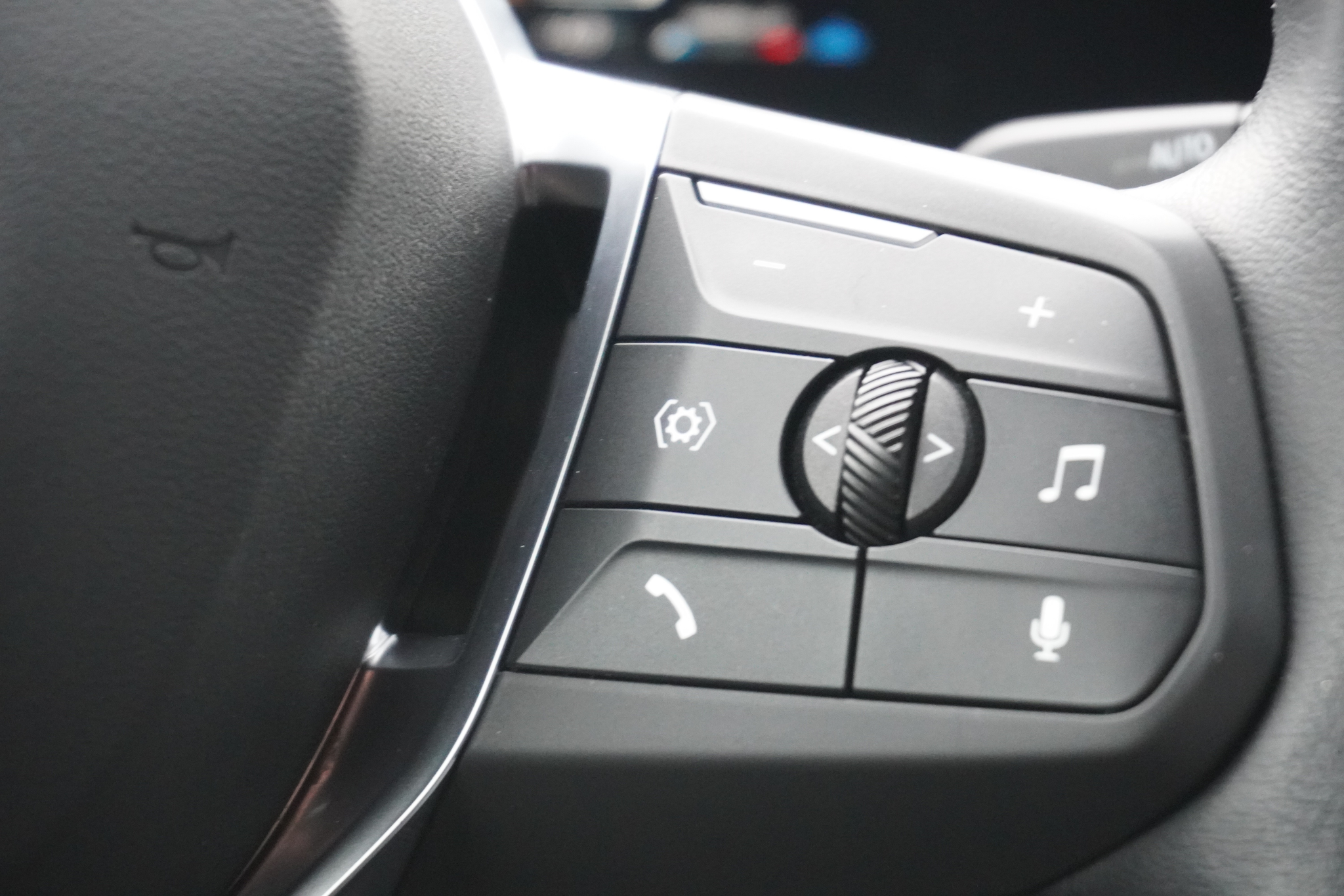 listing desktop thumbnail image 18