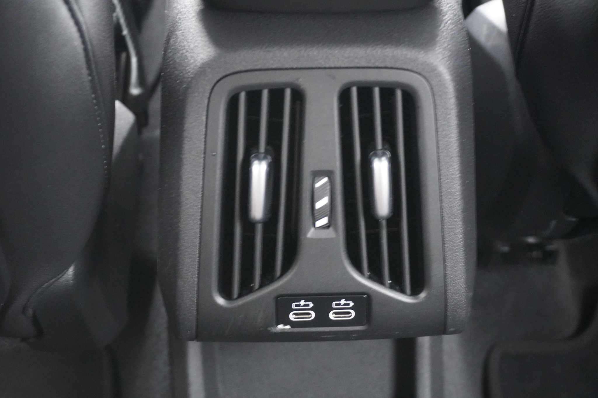 listing desktop thumbnail image 17