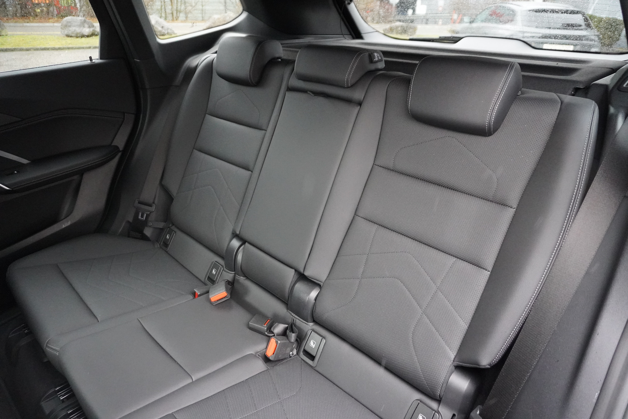 listing desktop thumbnail image 14