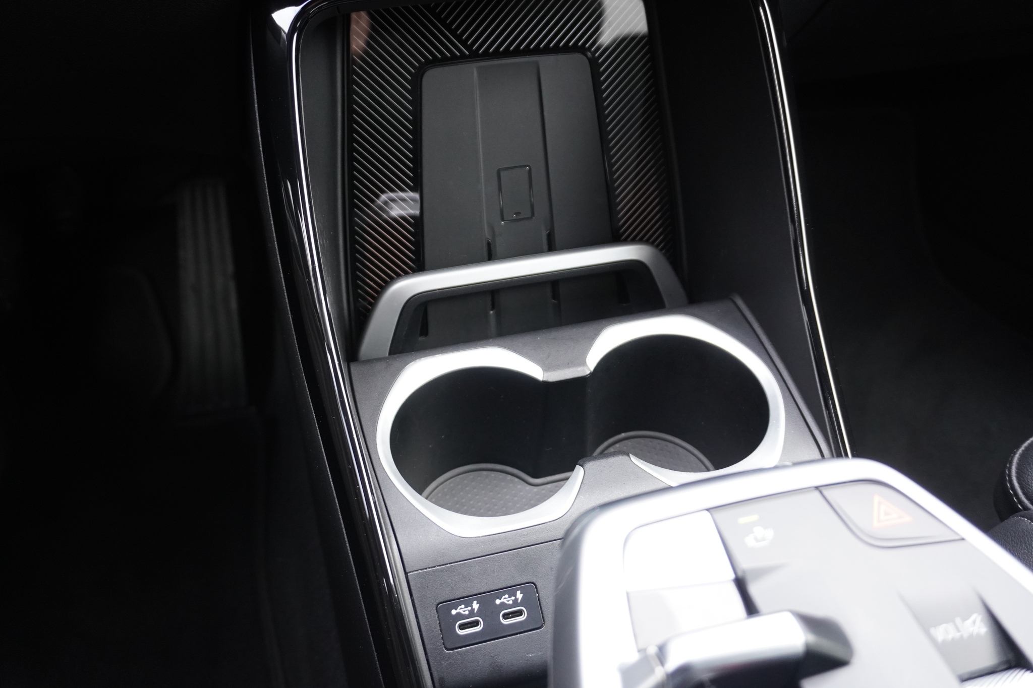 listing desktop thumbnail image 27