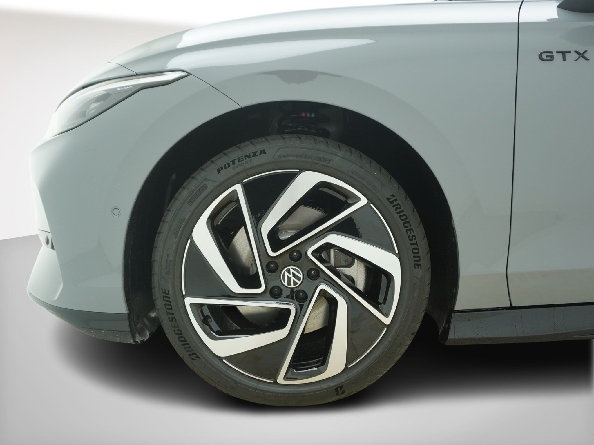 listing desktop thumbnail image 9