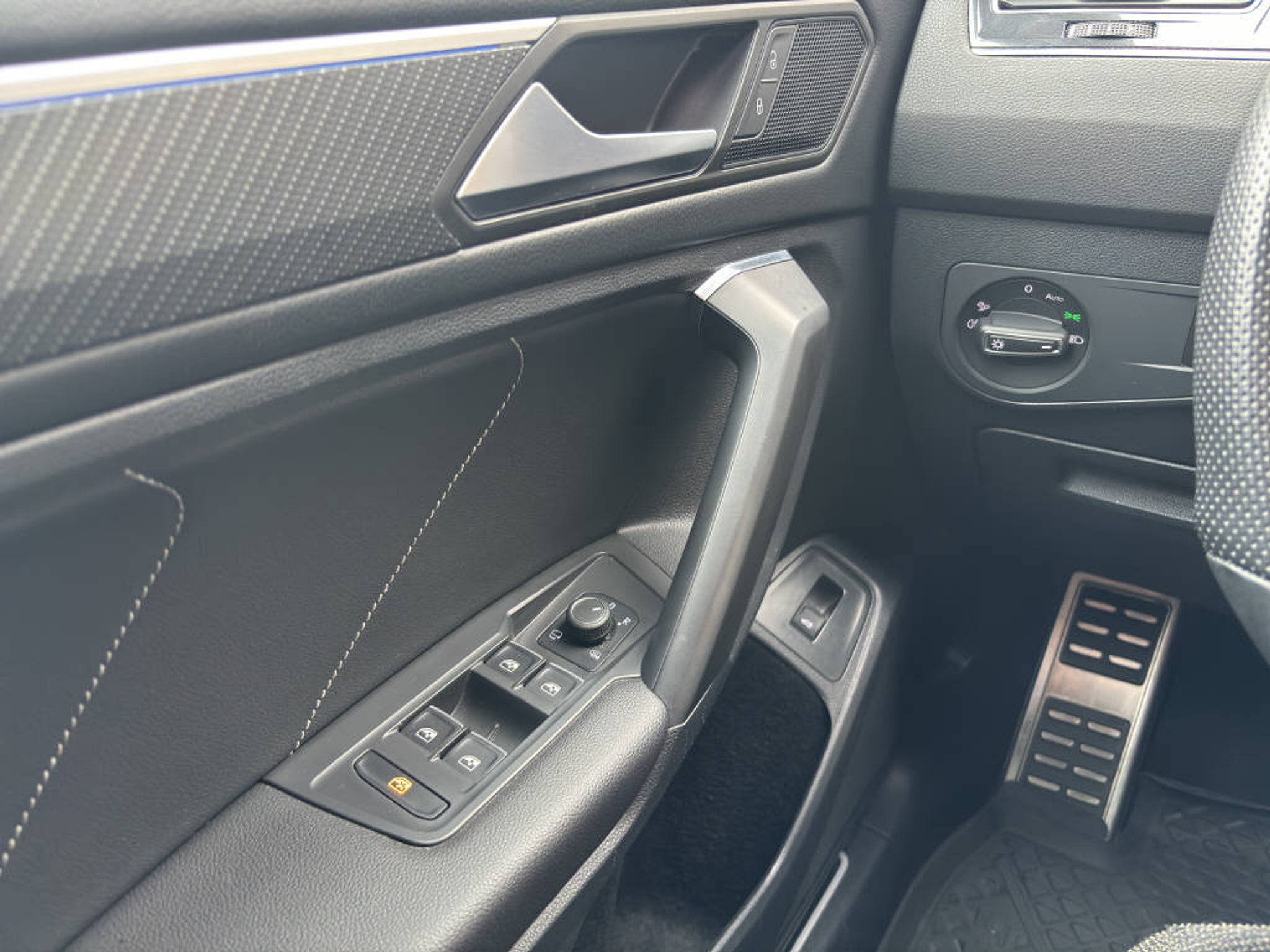 listing desktop thumbnail image 12