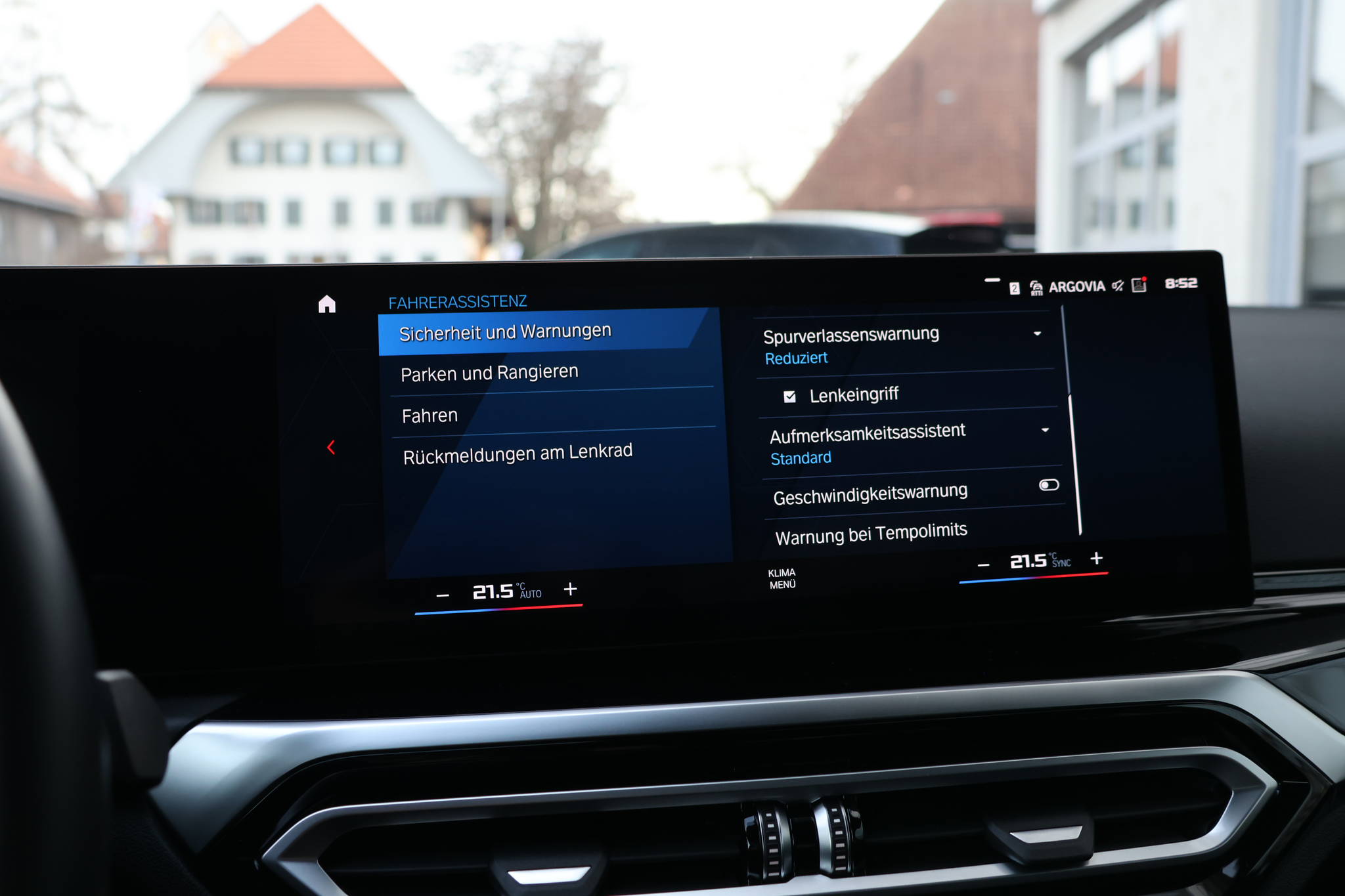 listing desktop thumbnail image 24