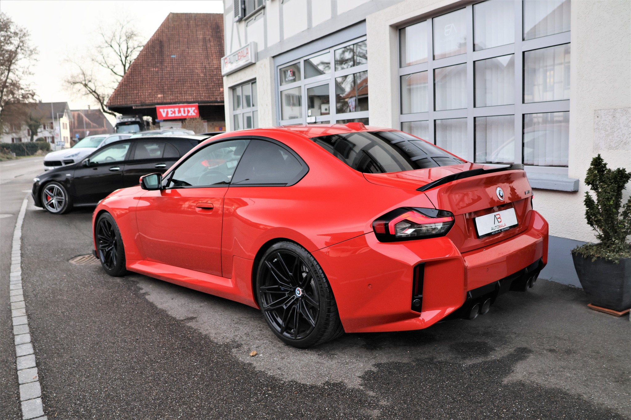 listing desktop thumbnail image 6