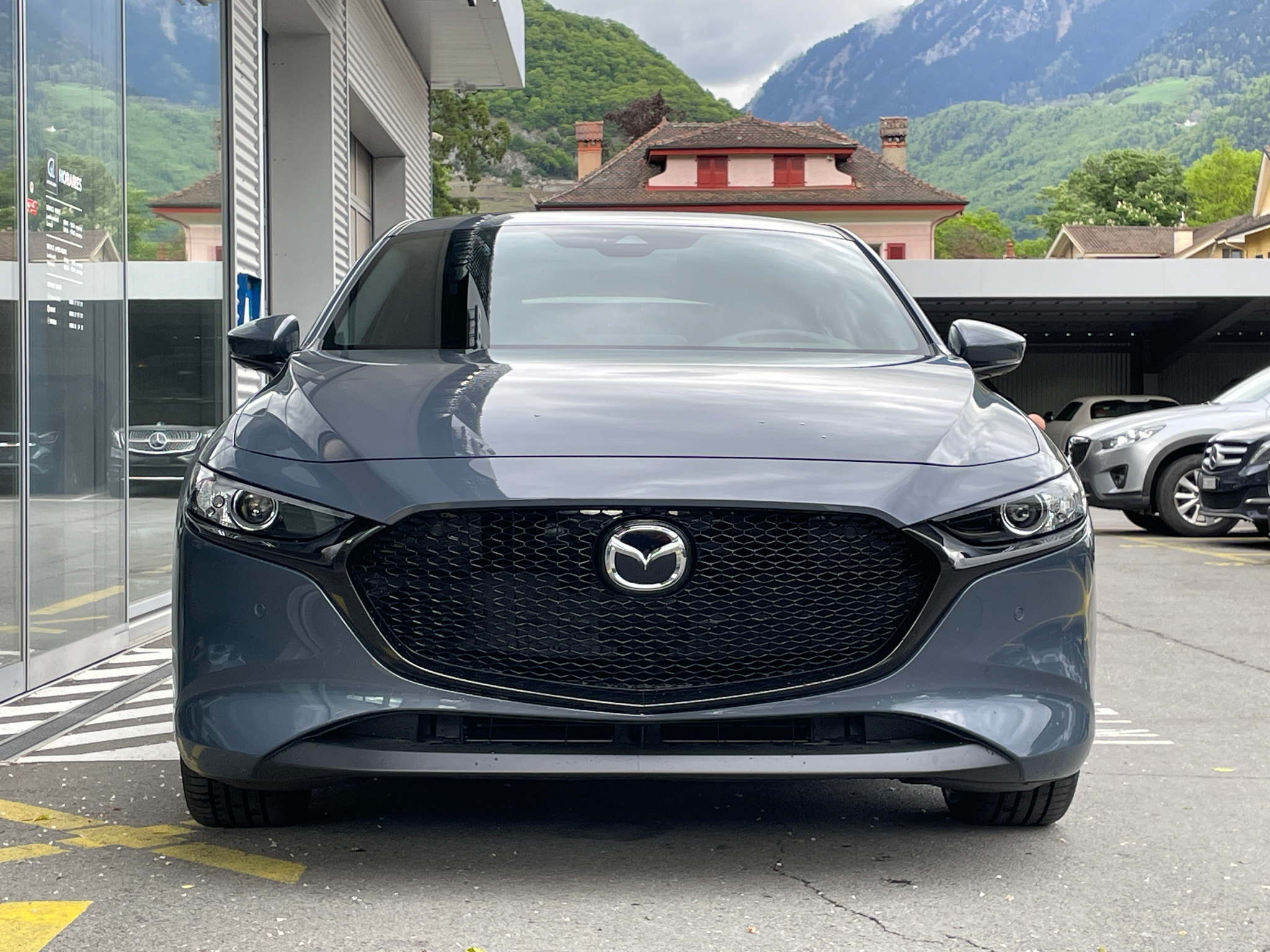 listing desktop thumbnail image 1