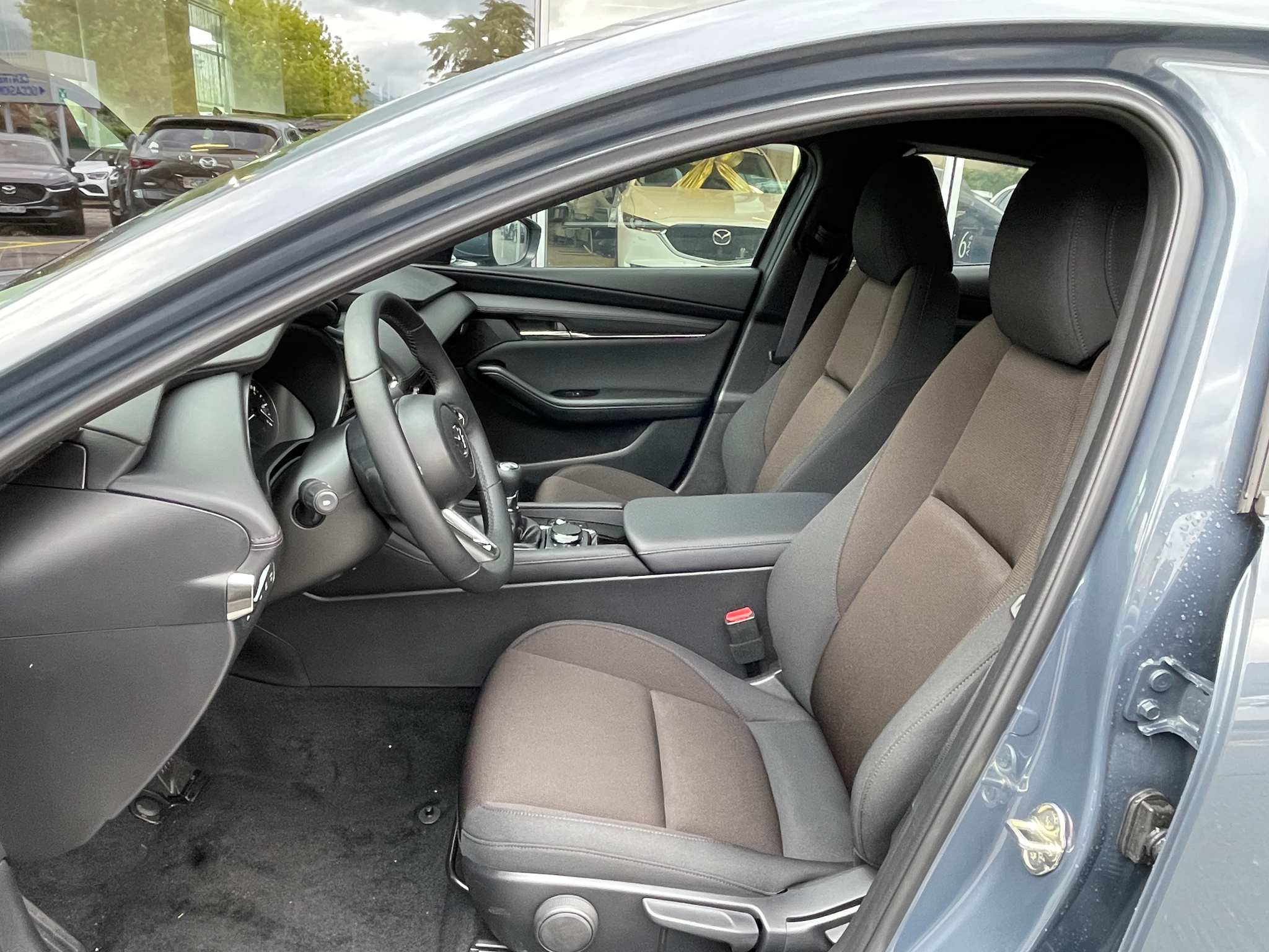 listing desktop thumbnail image 7