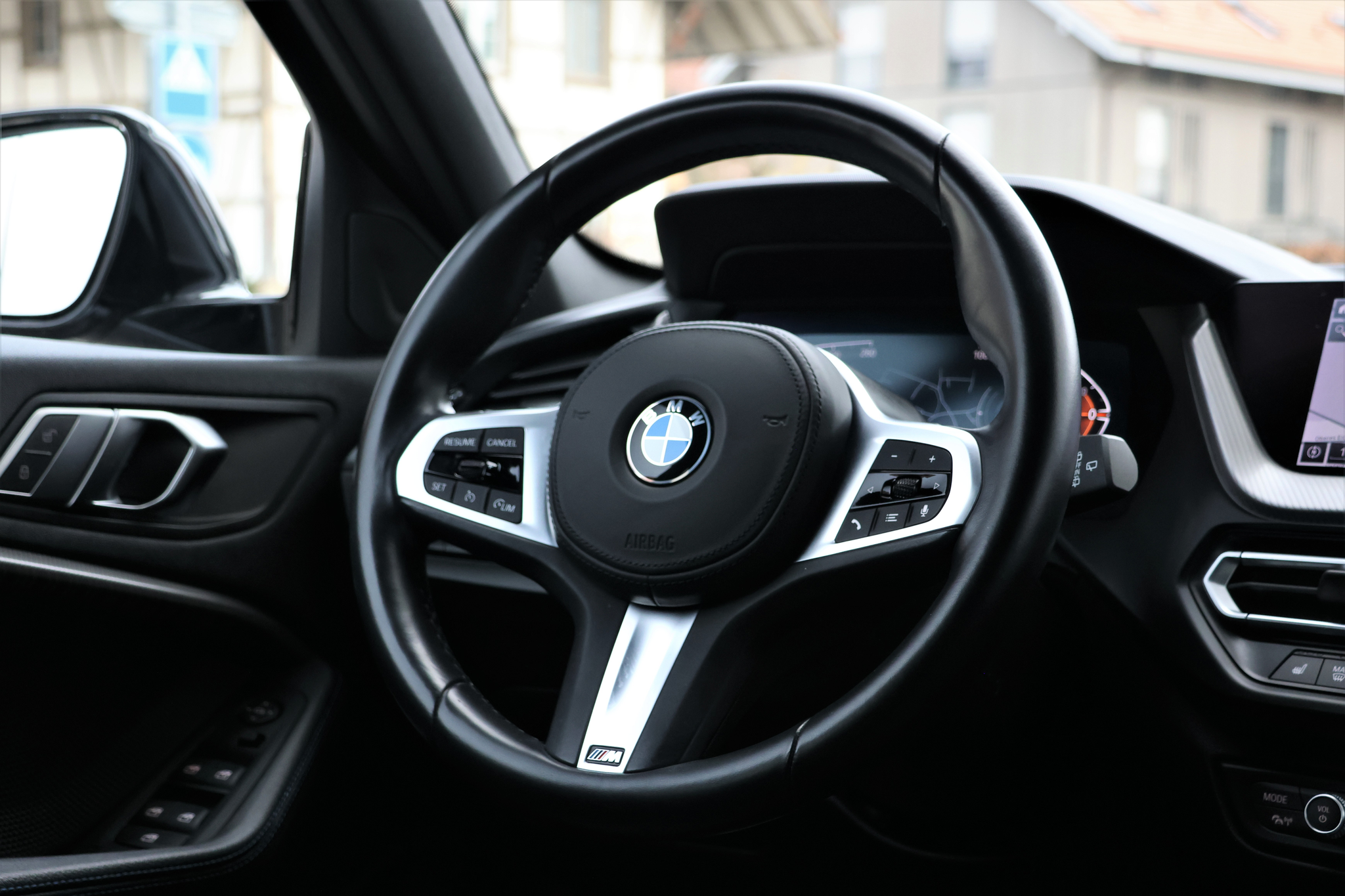 listing desktop thumbnail image 13