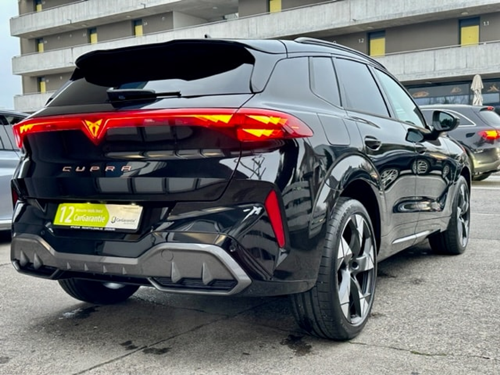 listing desktop thumbnail image 7