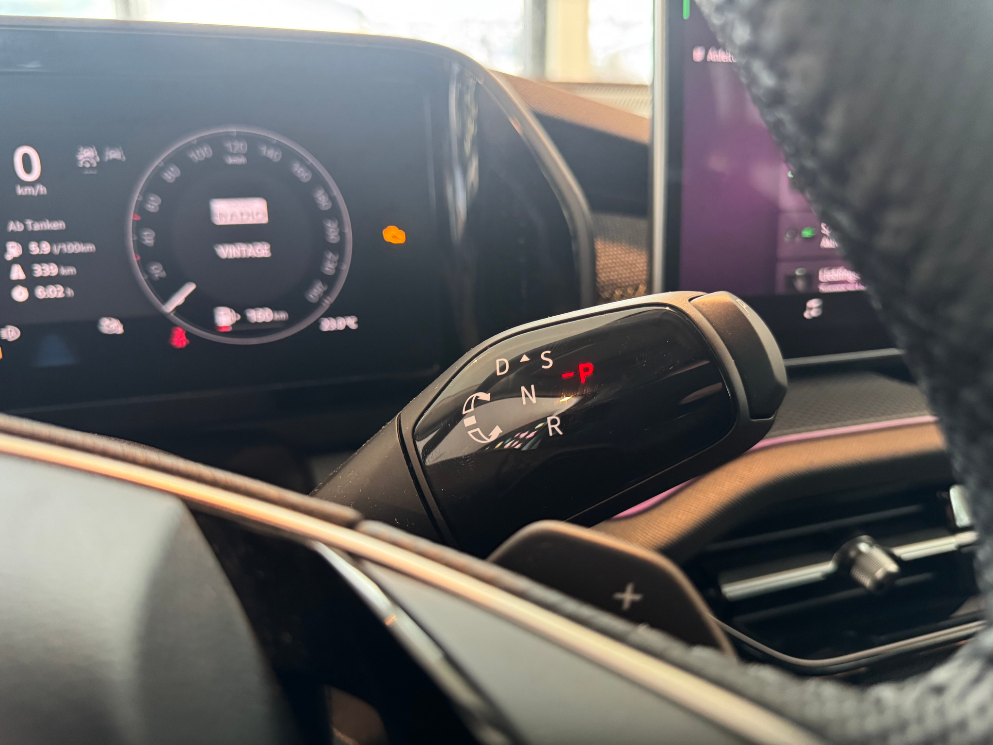 listing desktop thumbnail image 13