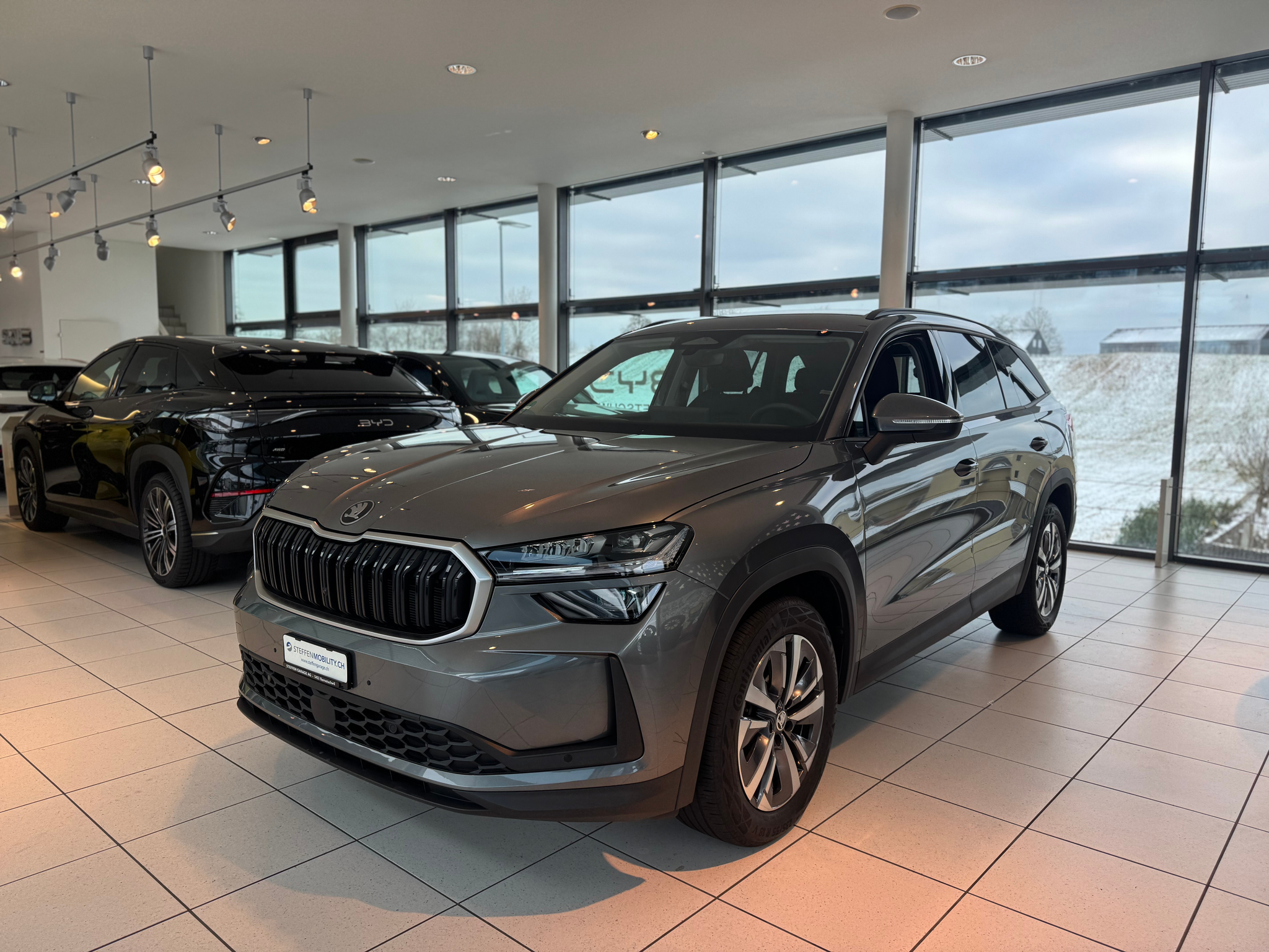 listing desktop thumbnail image 3