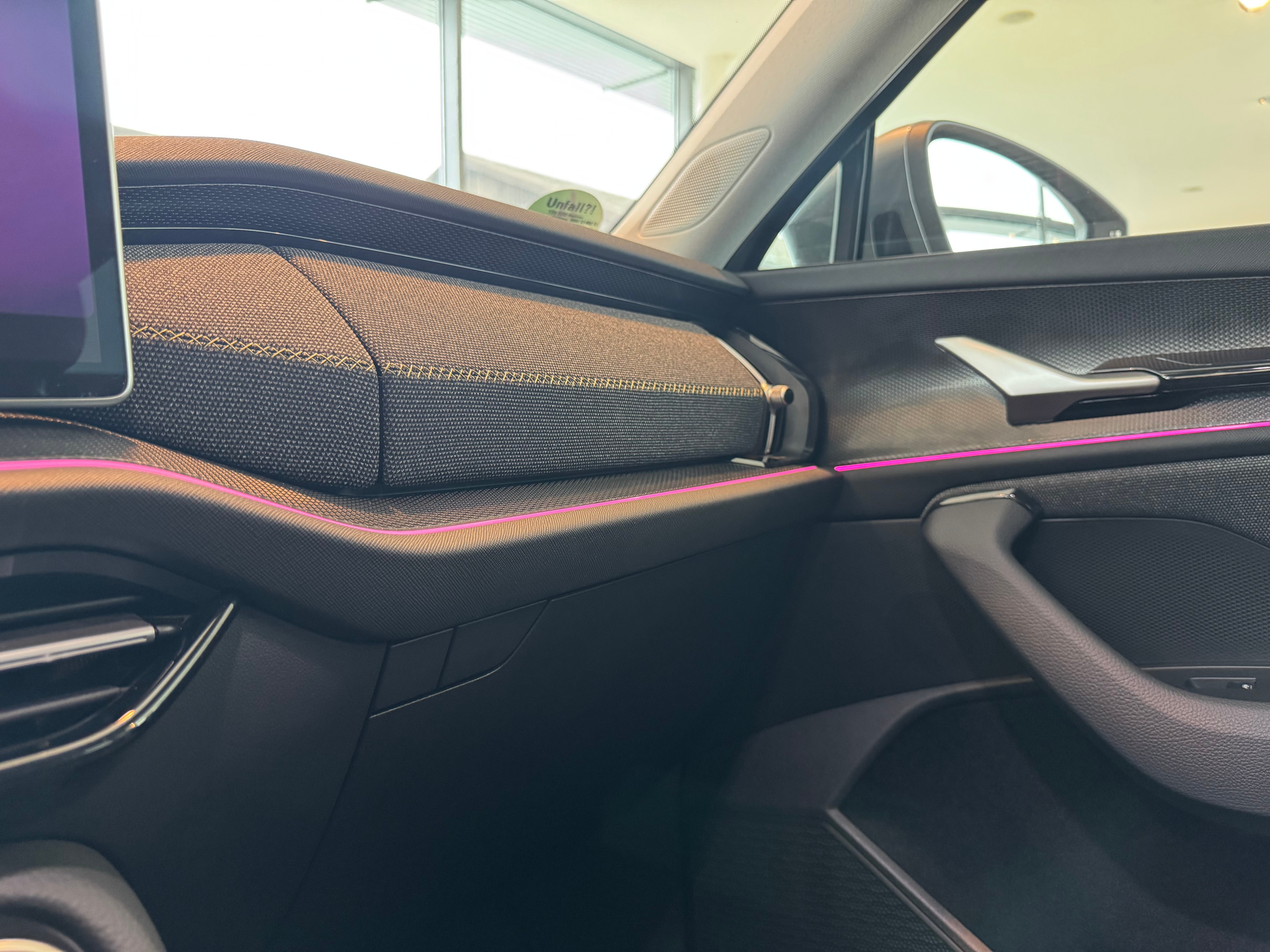 listing desktop thumbnail image 21