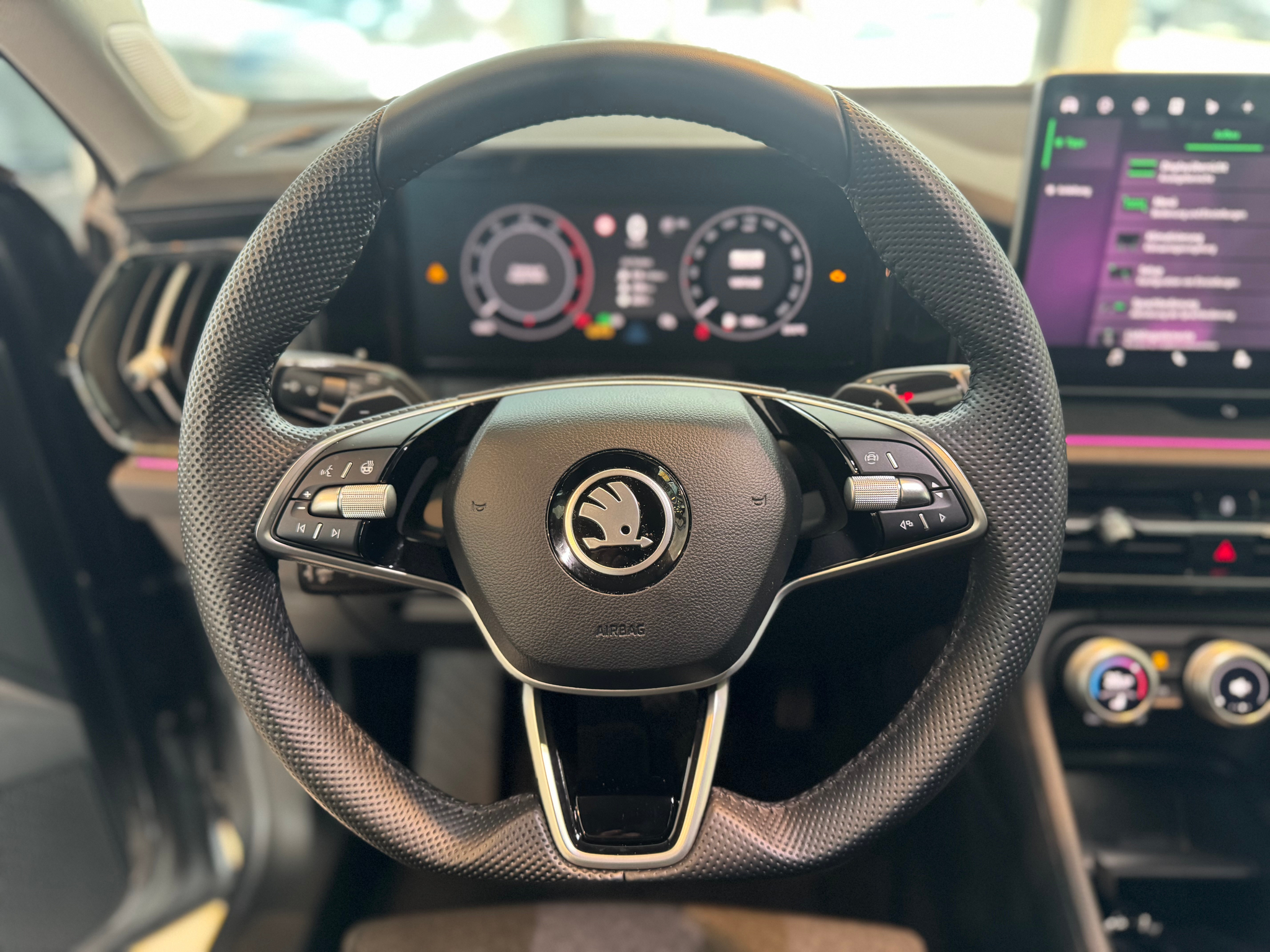 listing desktop thumbnail image 11