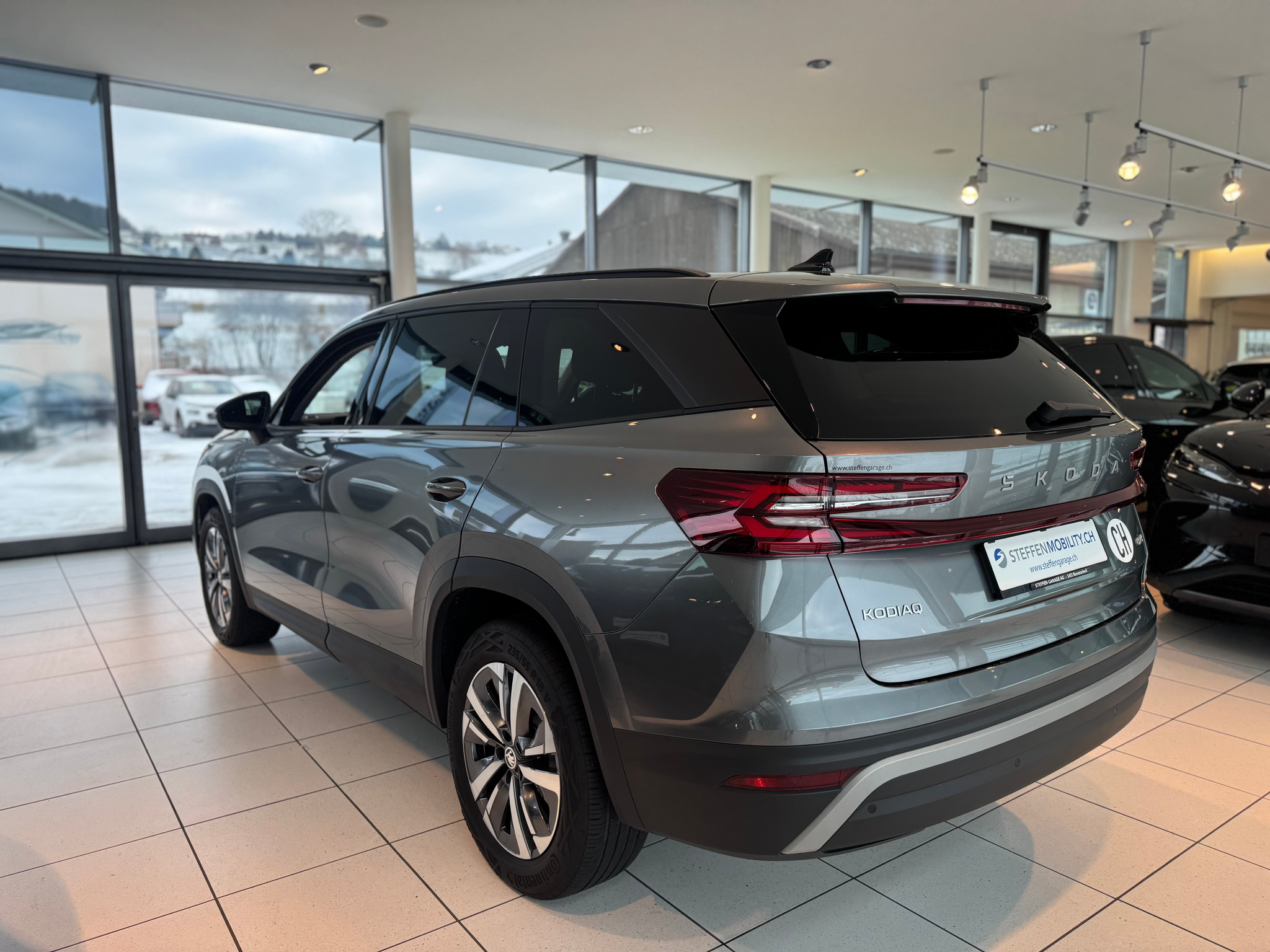 listing desktop thumbnail image 8