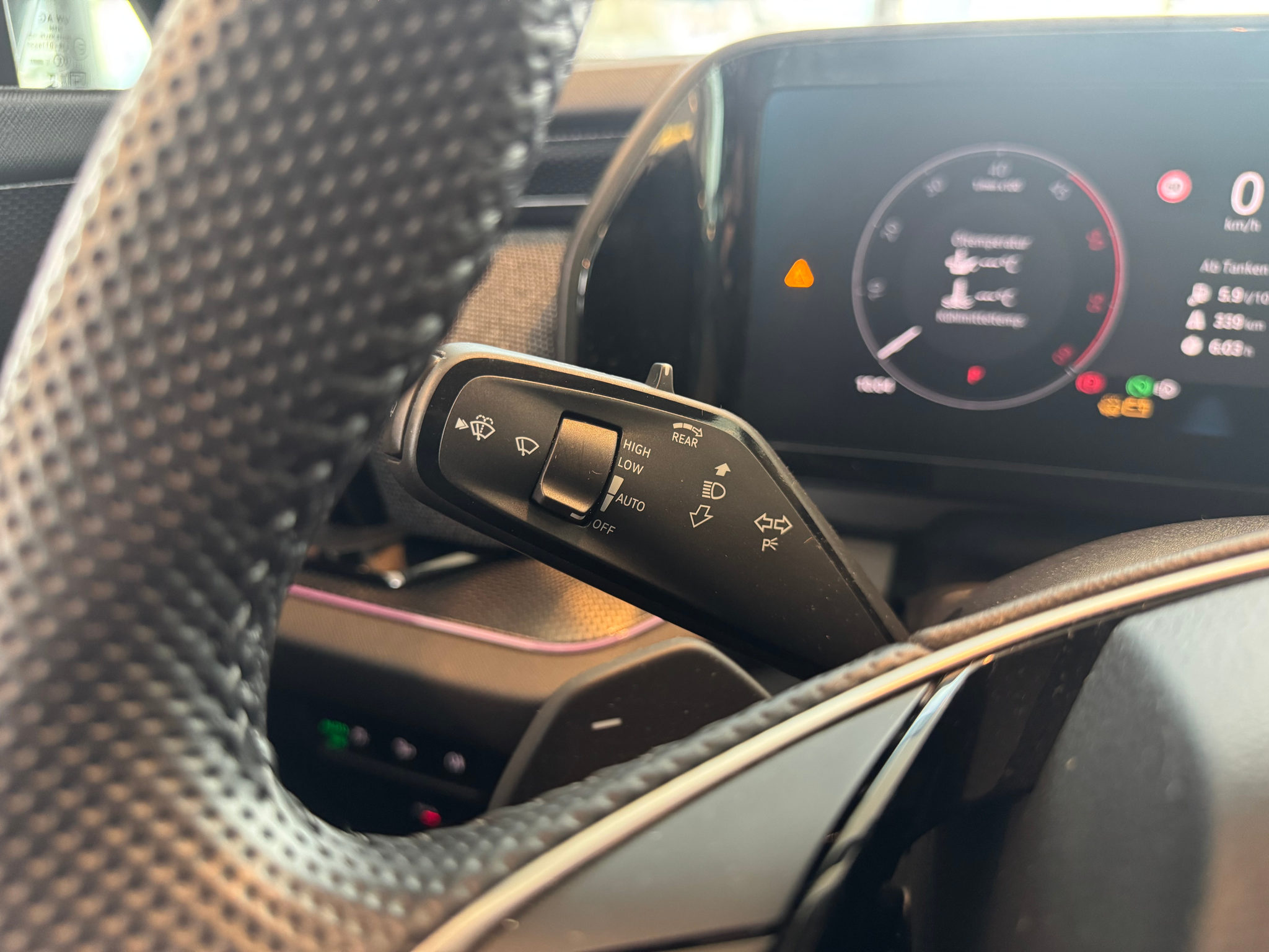 listing desktop thumbnail image 14