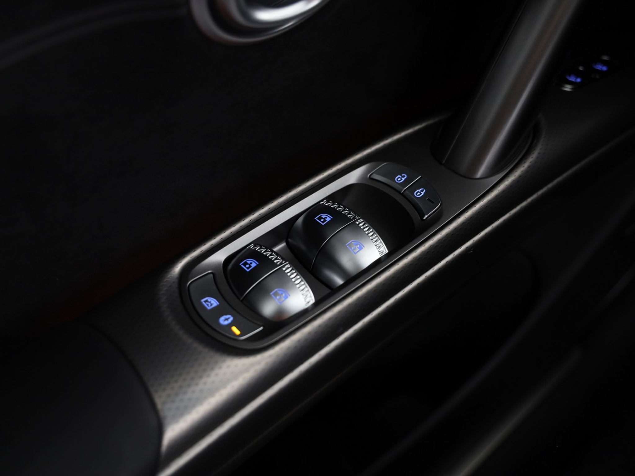 listing desktop thumbnail image 10